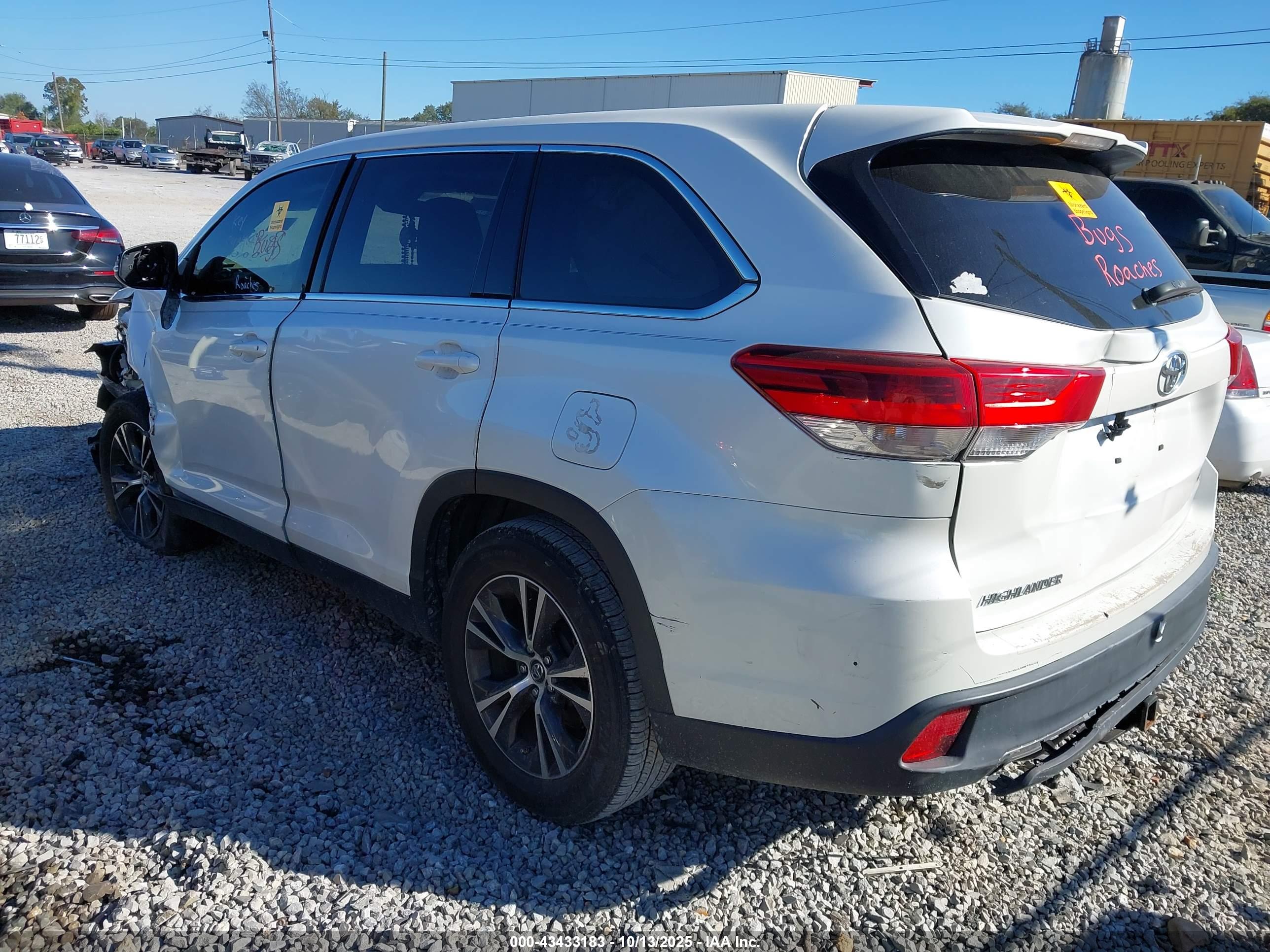 TOYOTA HIGHLANDER image 3