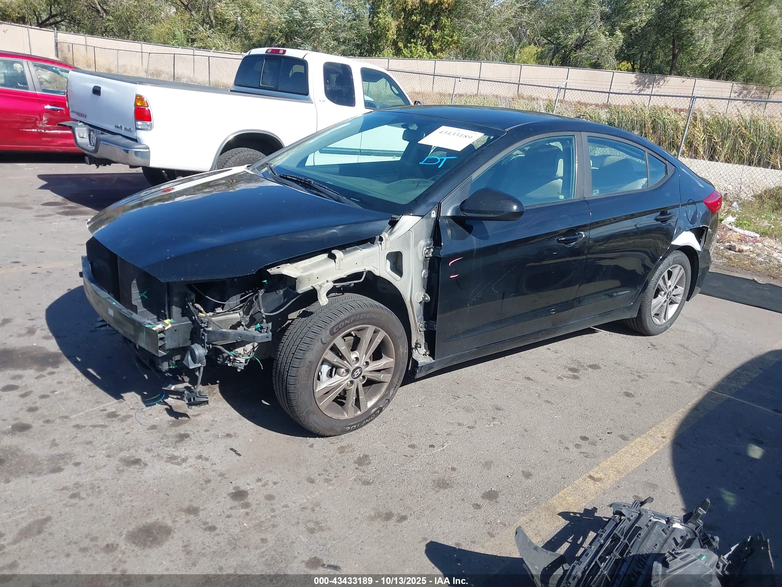 HYUNDAI ELANTRA image 2