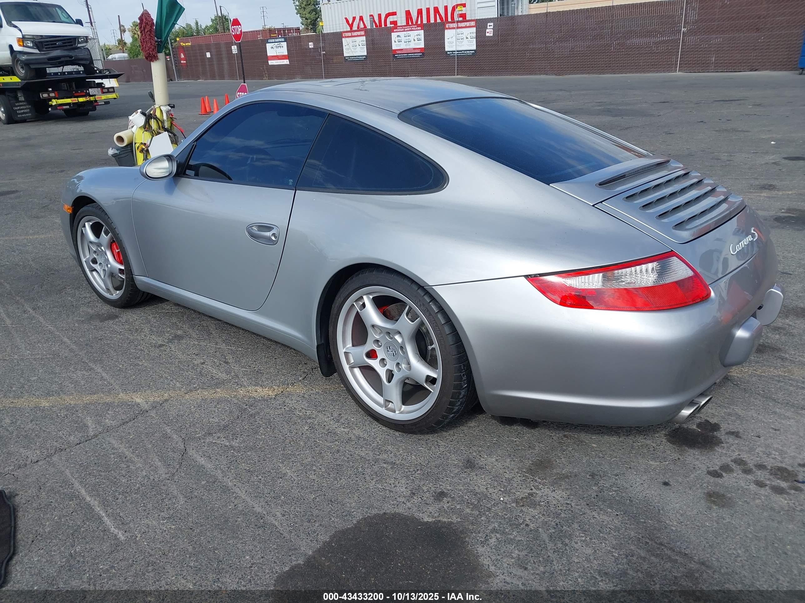 PORSCHE 911 image 3