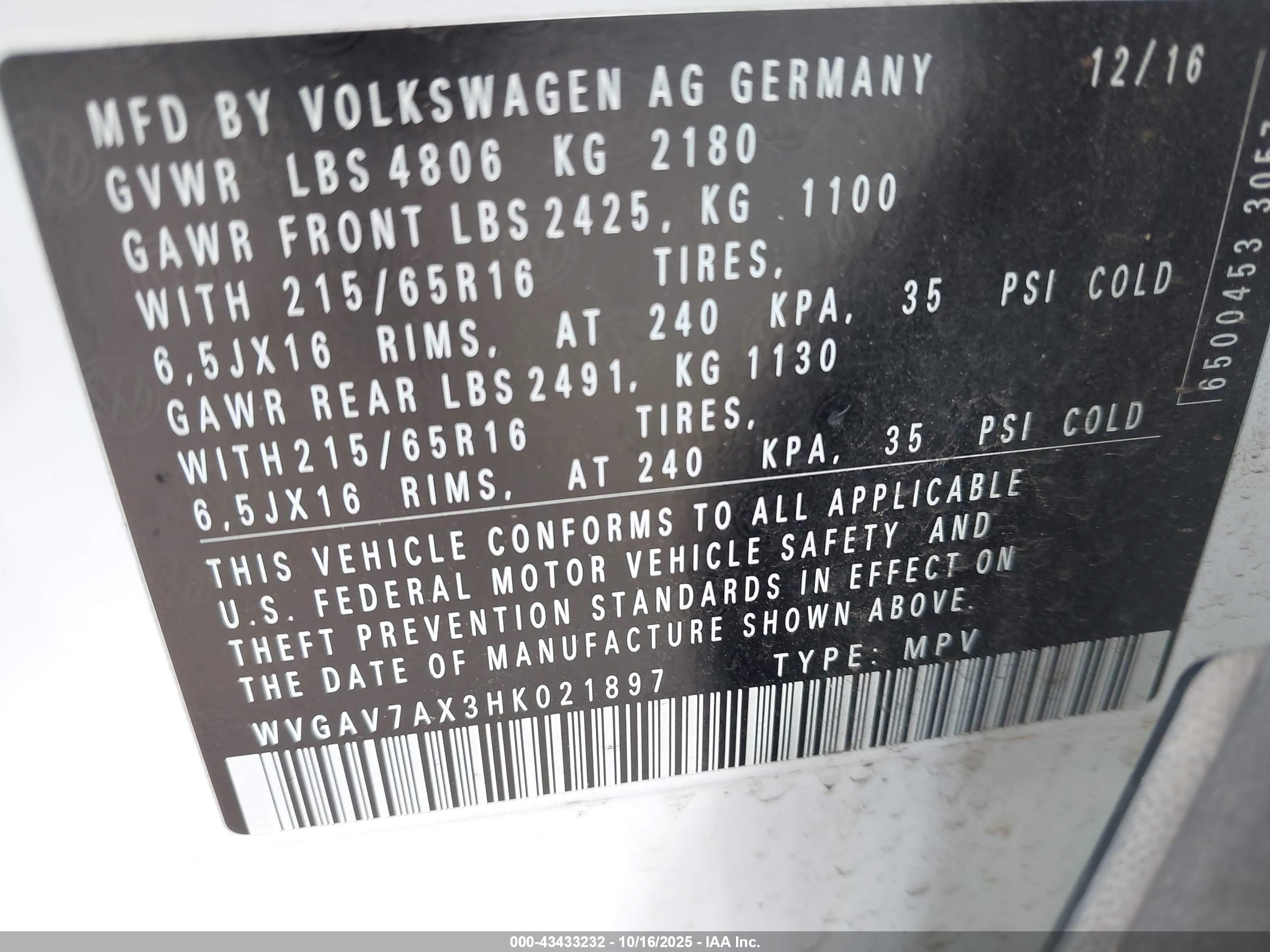 VOLKSWAGEN TIGUAN image 9