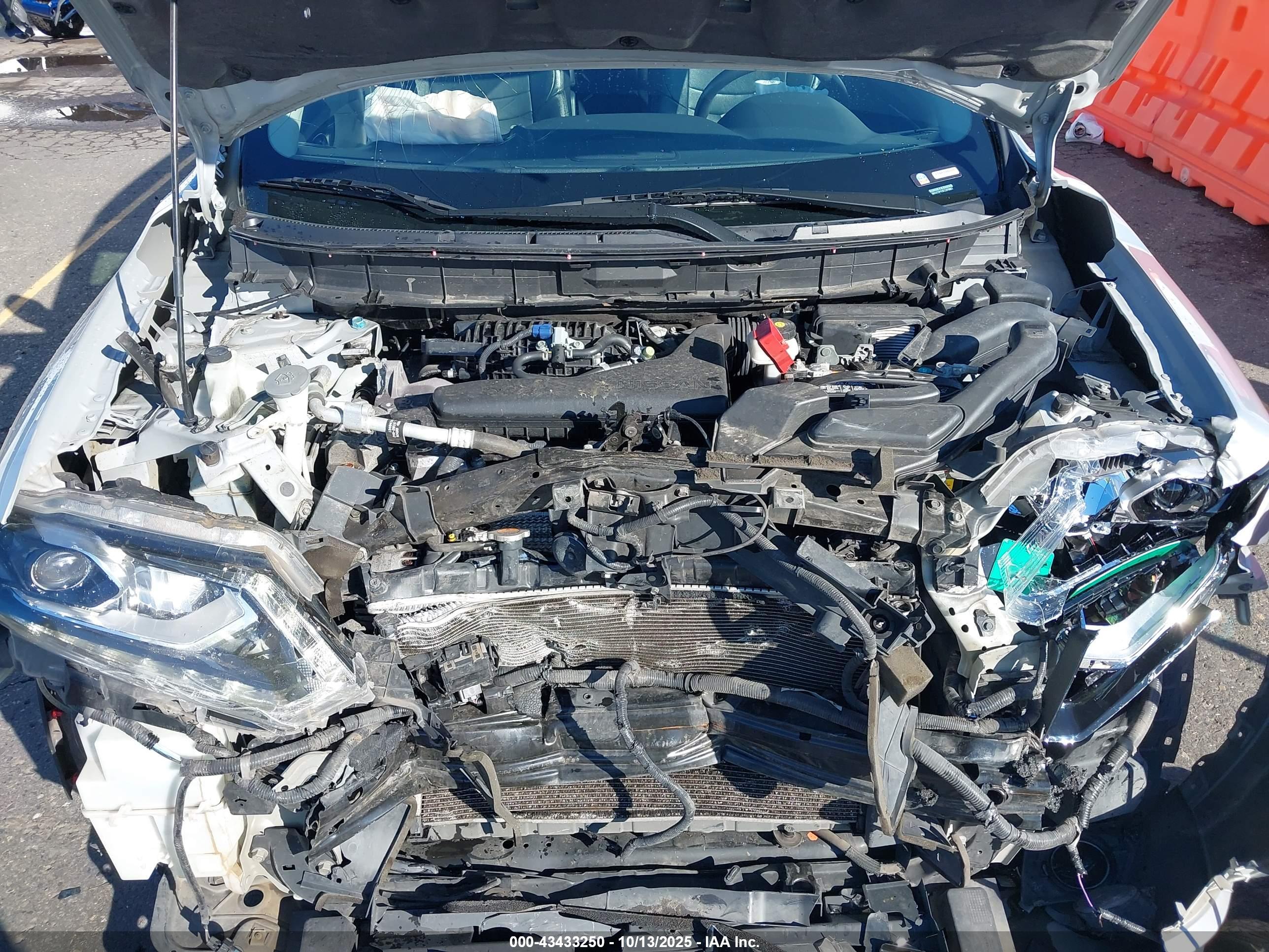 NISSAN ROGUE image 10