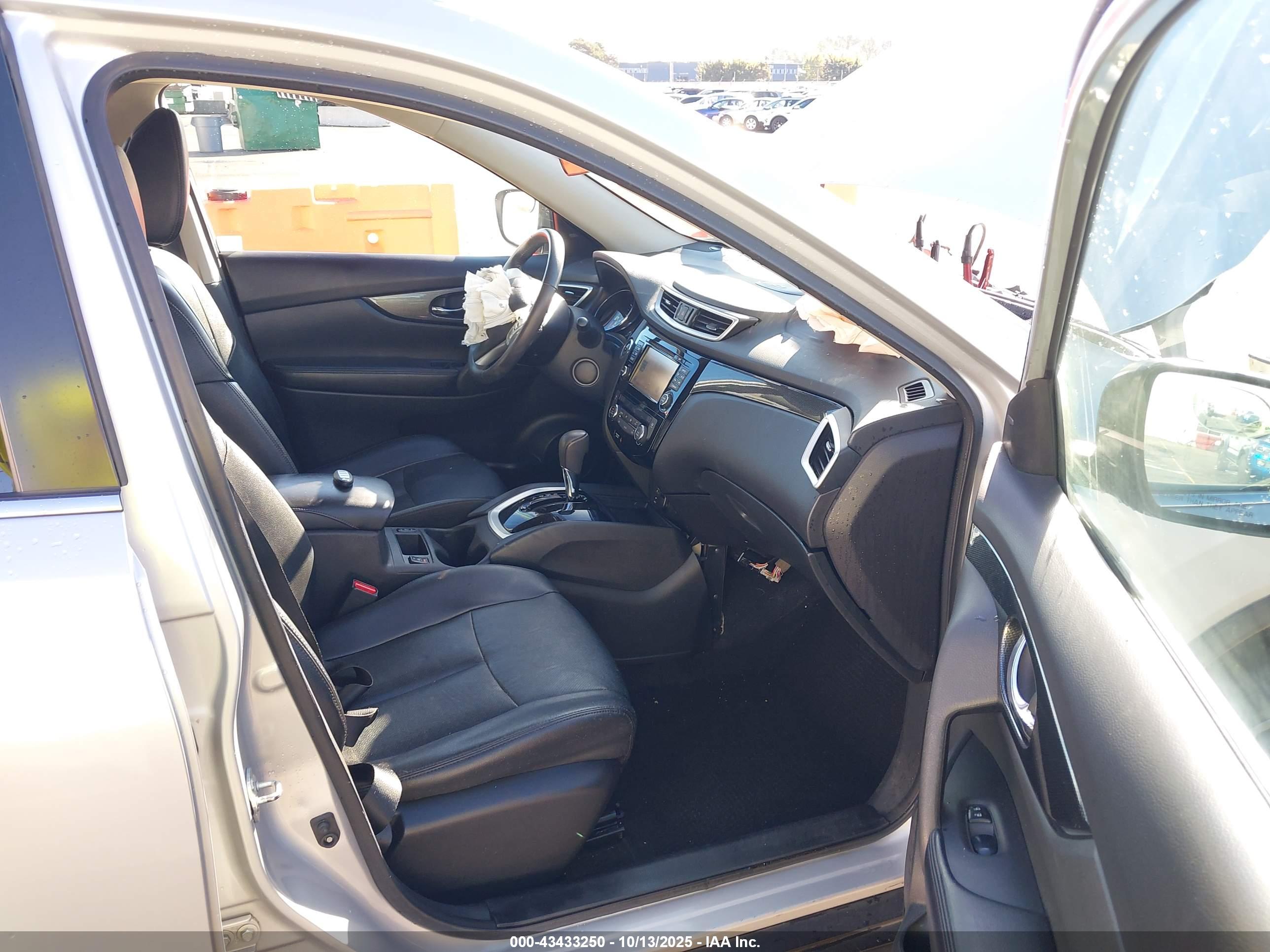 NISSAN ROGUE image 5