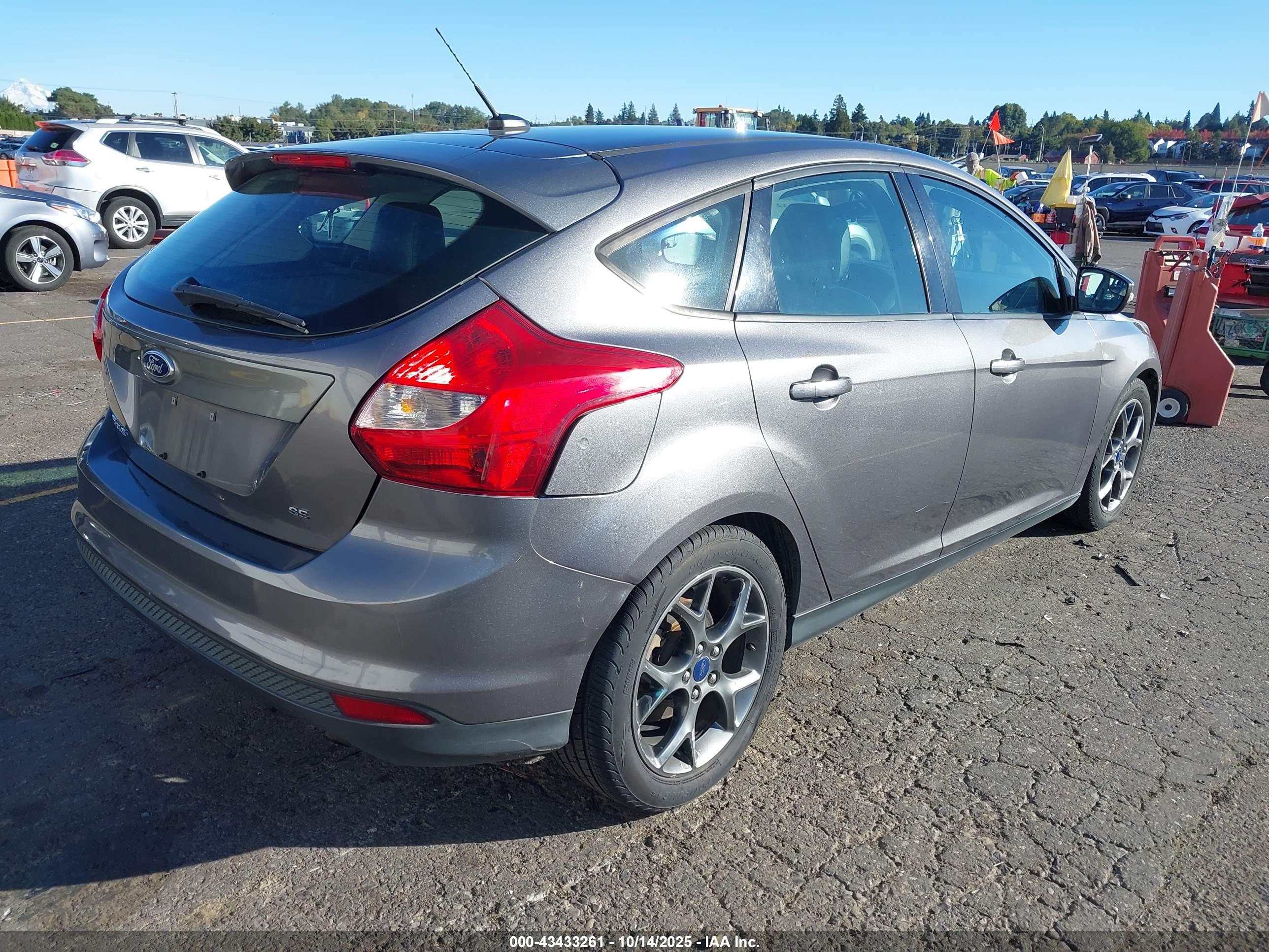 FORD FOCUS image 4