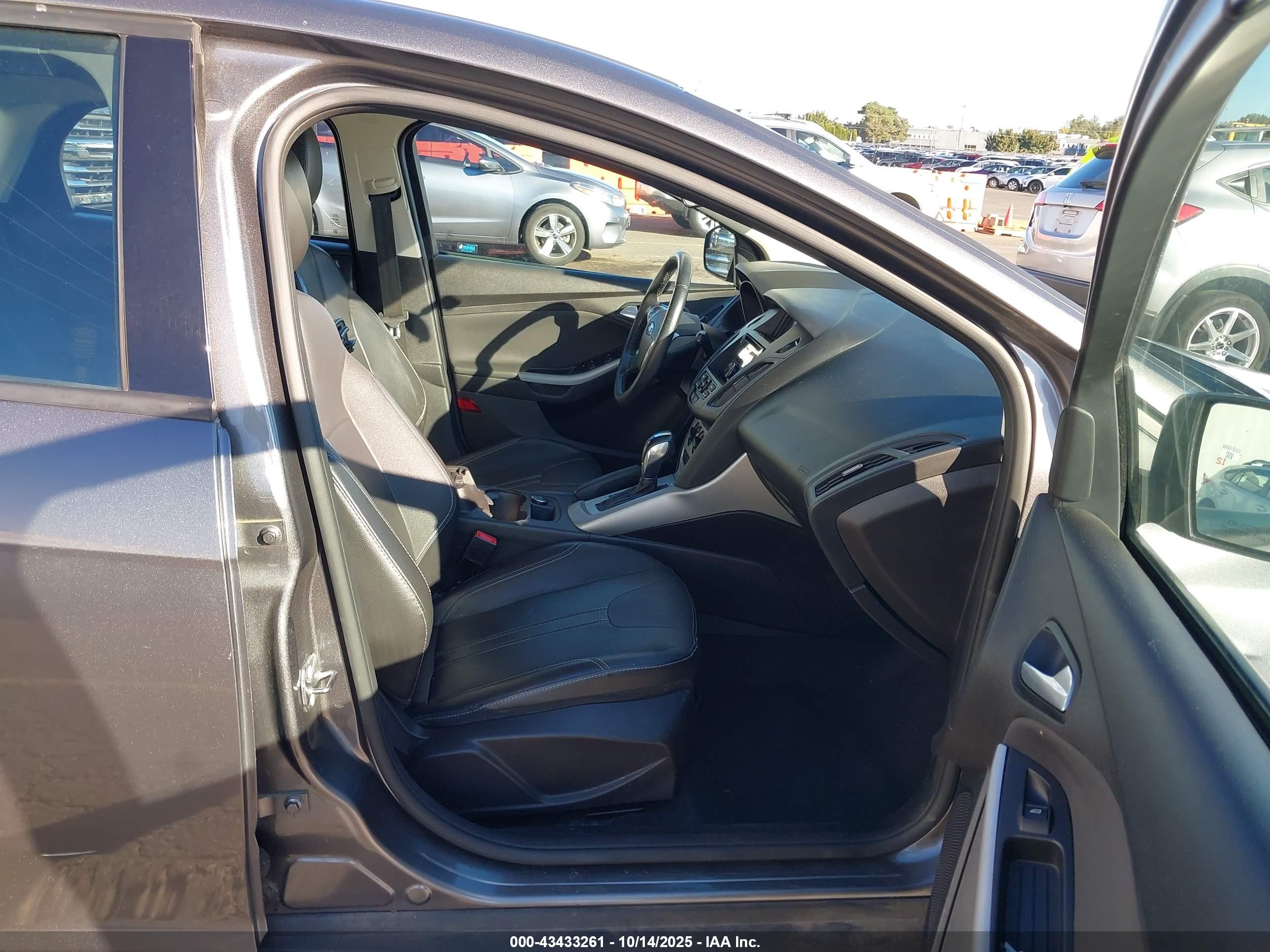 FORD FOCUS image 5