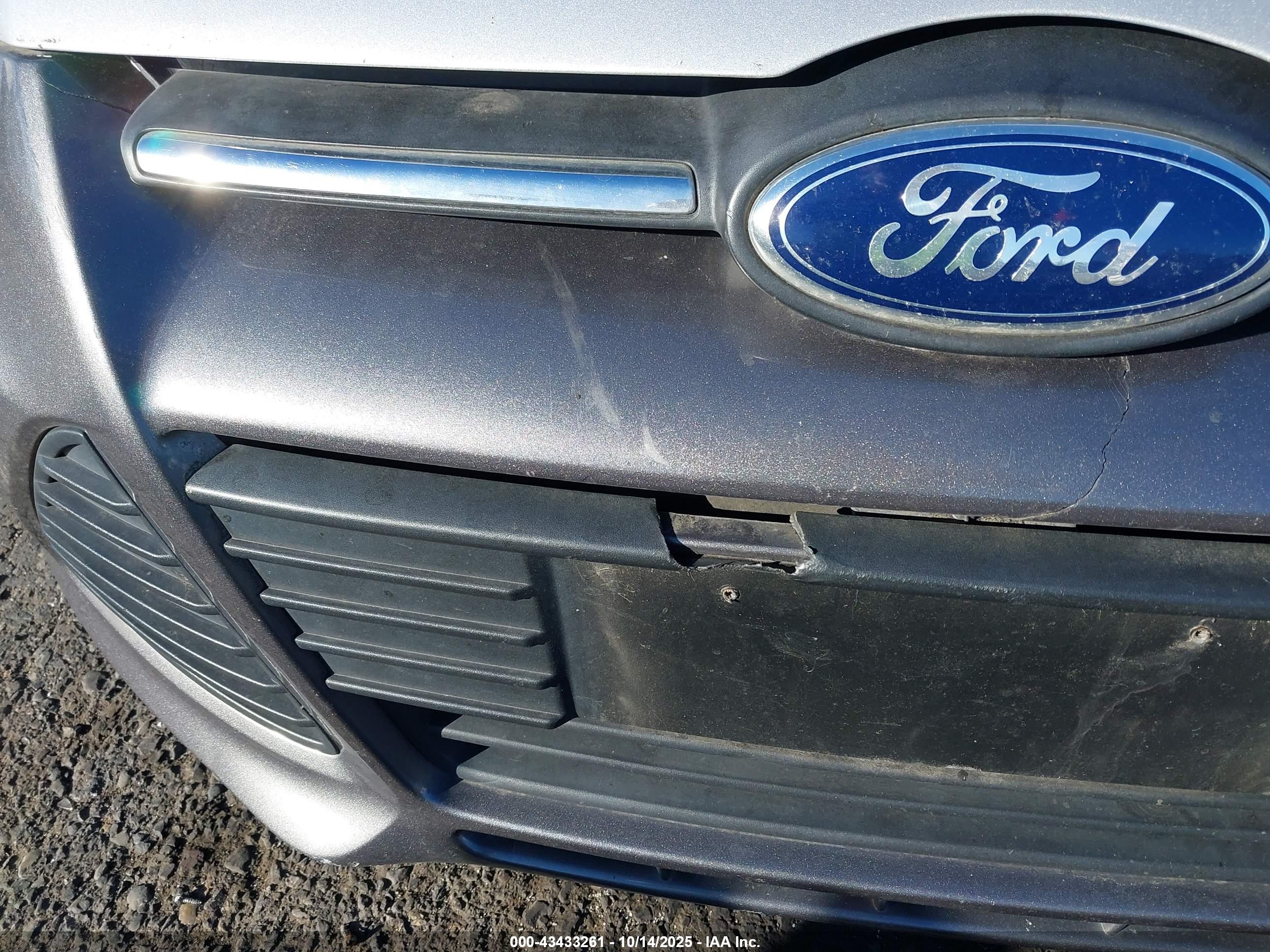 FORD FOCUS image 6