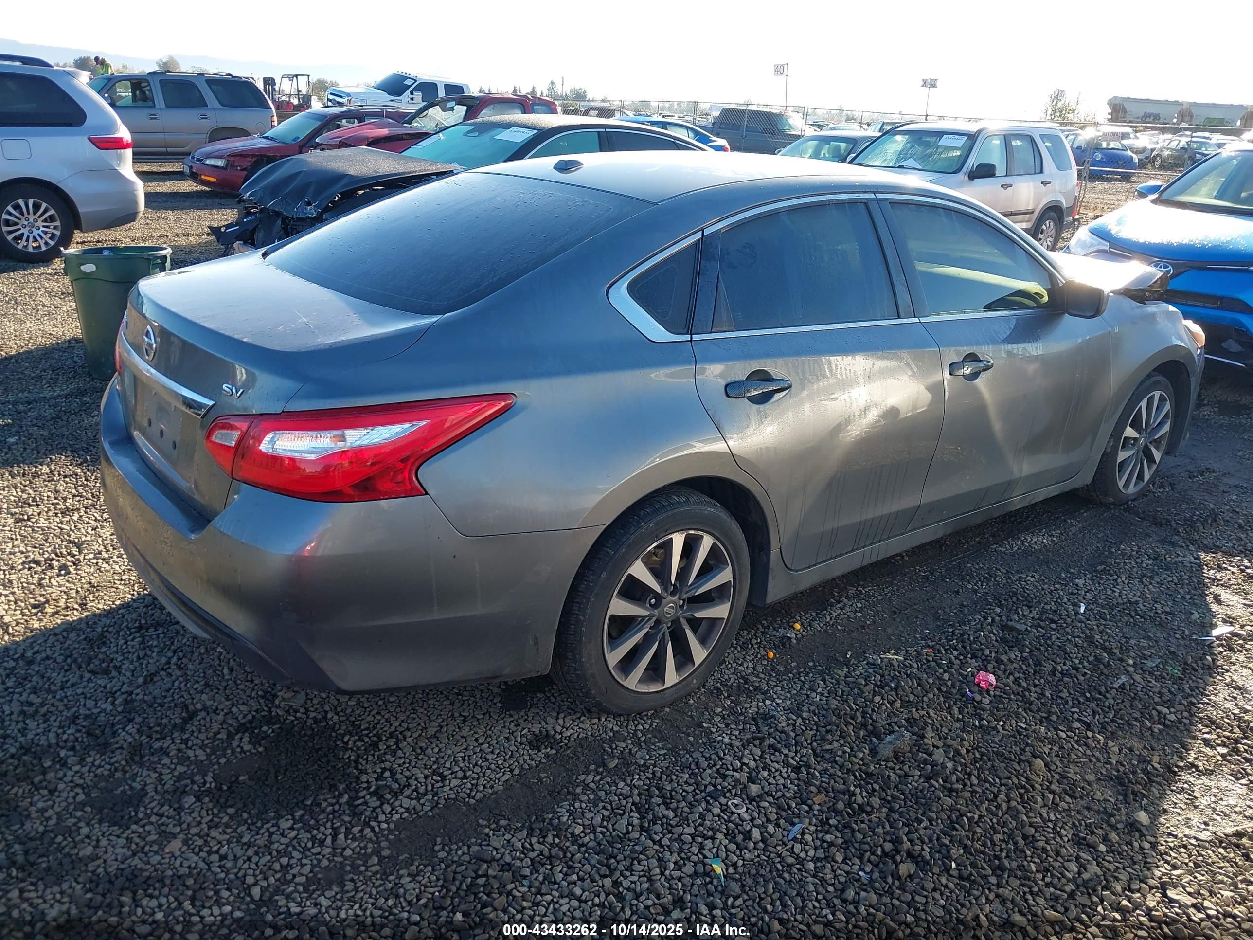 NISSAN ALTIMA image 4