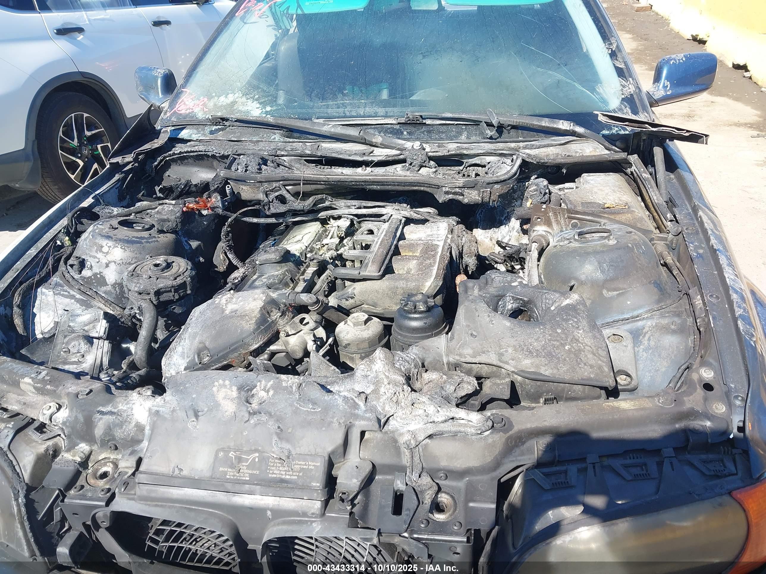 BMW 325CI image 10