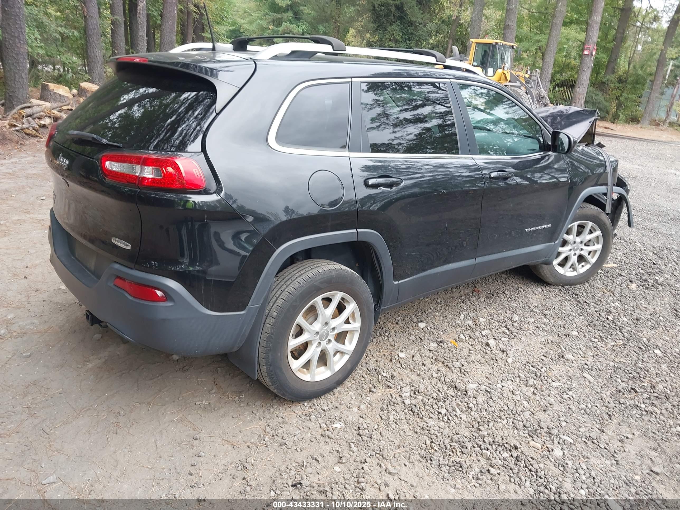 JEEP CHEROKEE image 4
