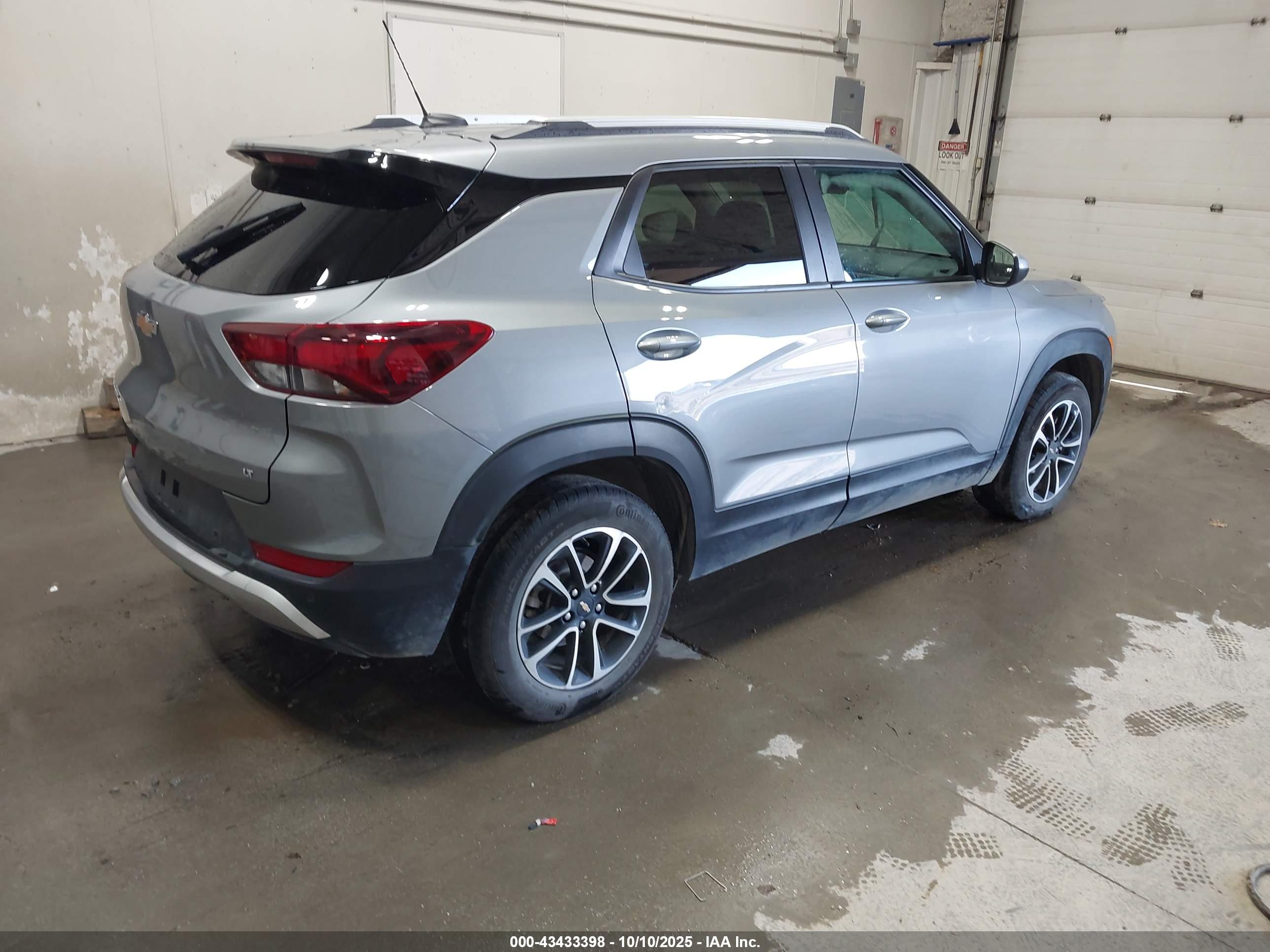 CHEVROLET TRAILBLAZER image 4