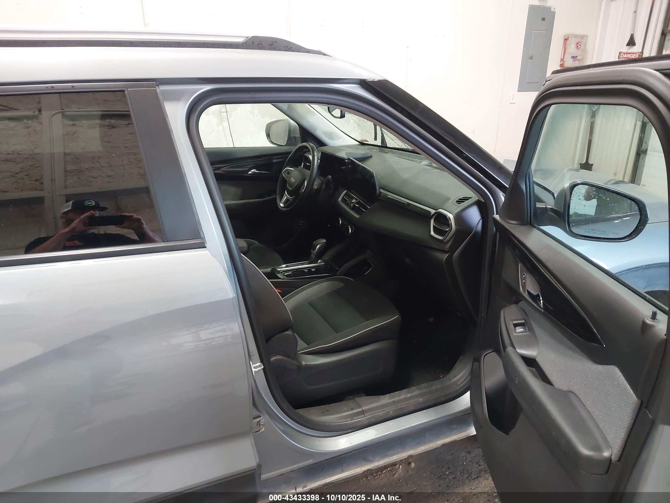 CHEVROLET TRAILBLAZER image 5