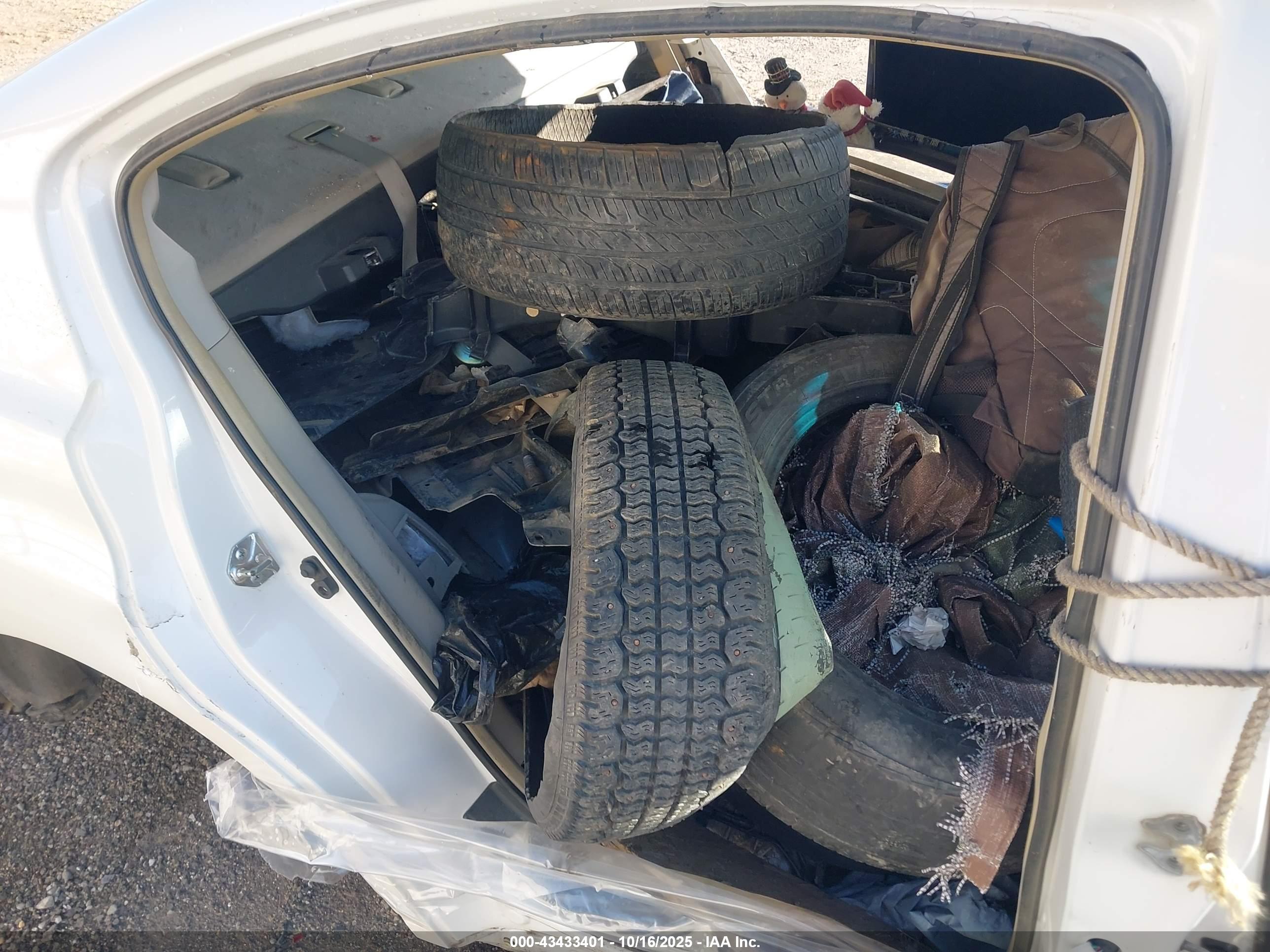 SUBARU LEGACY image 8