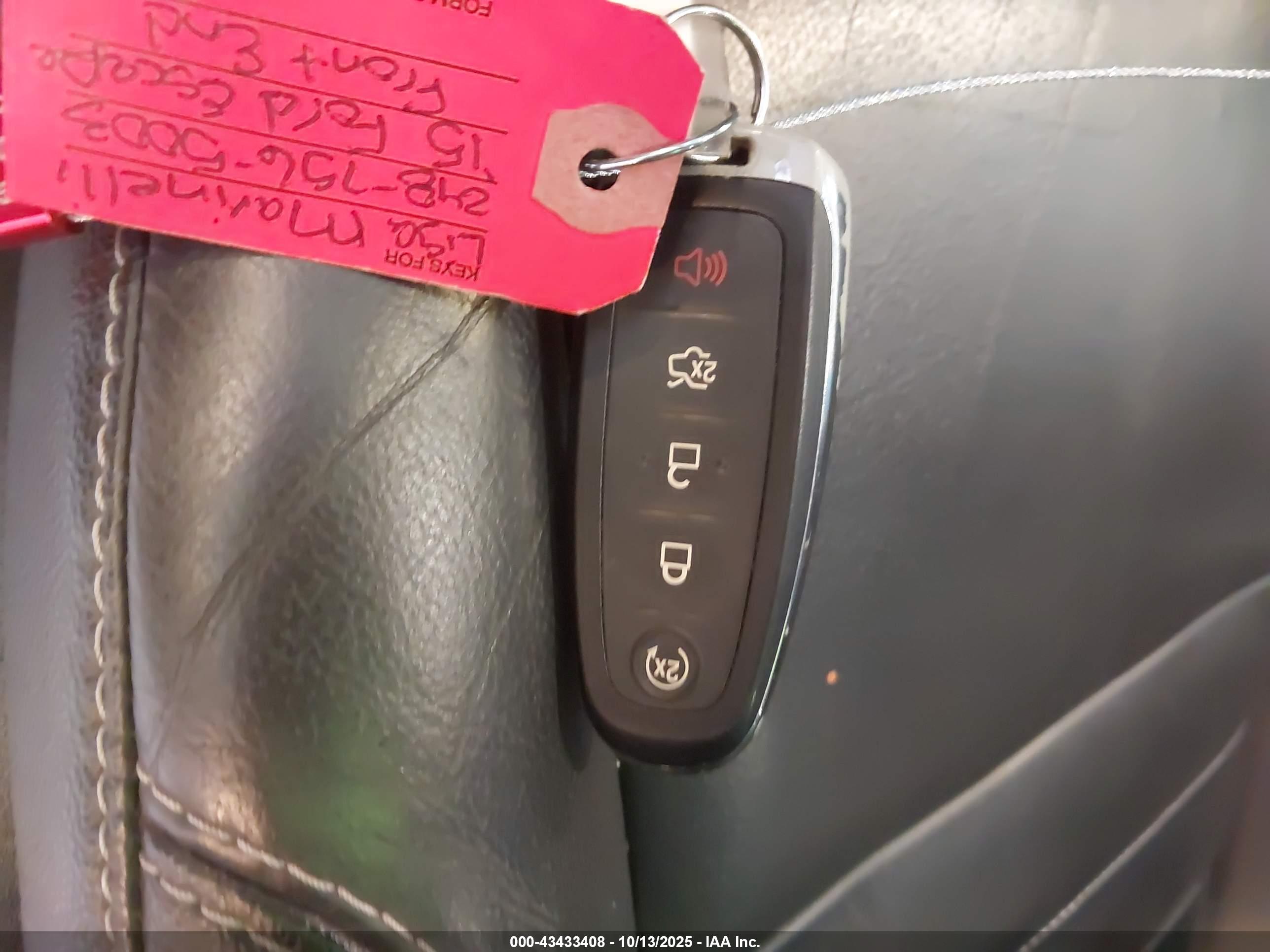 FORD ESCAPE image 11