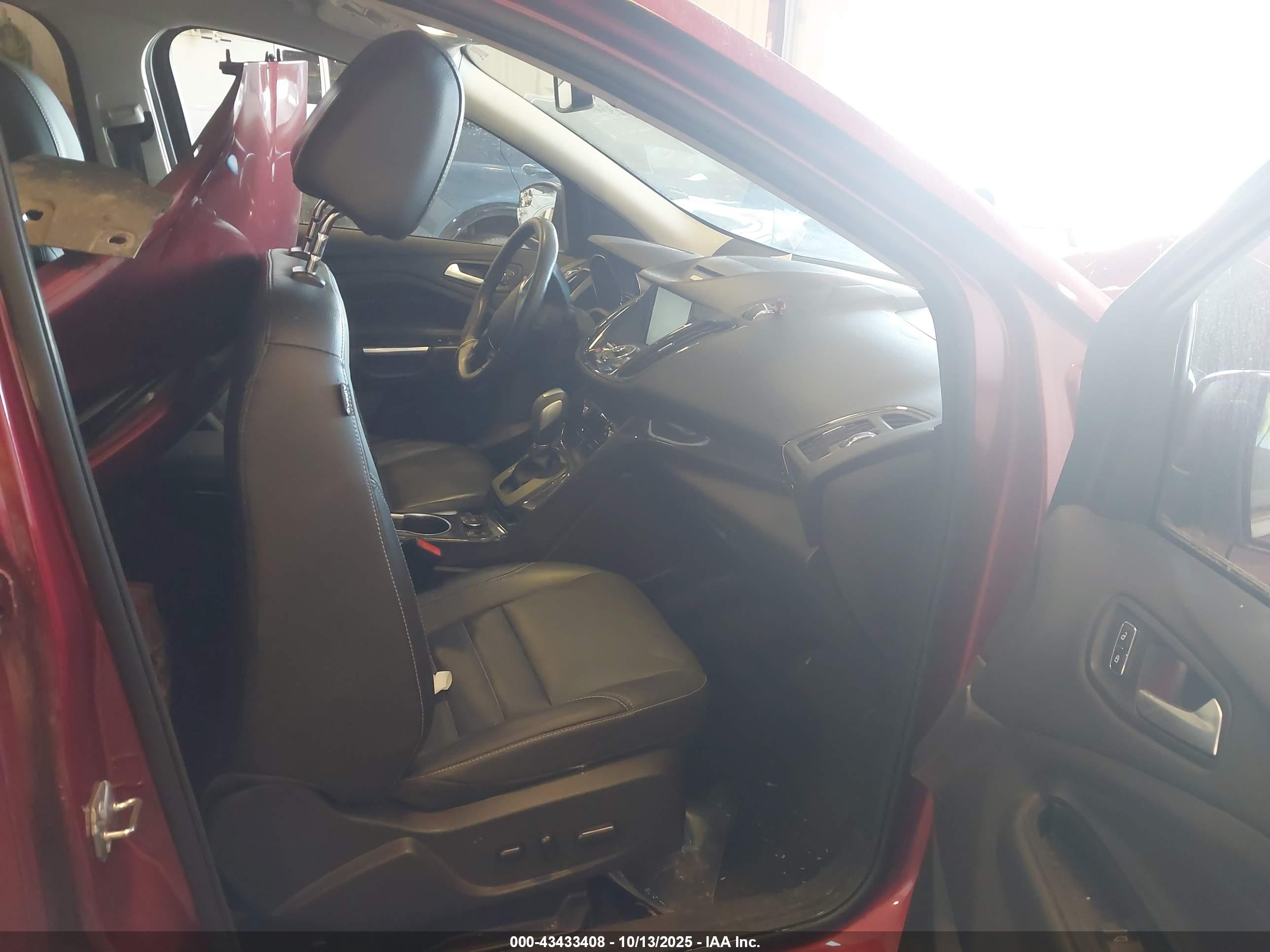 FORD ESCAPE image 5