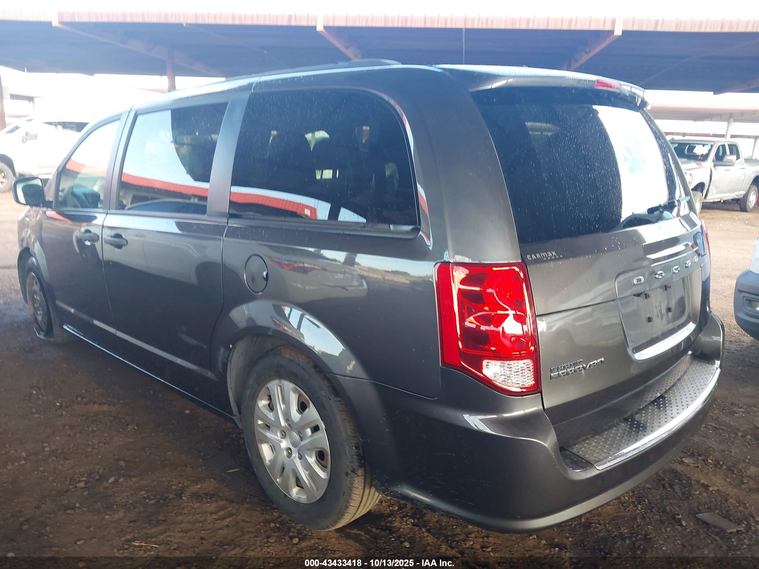 DODGE GRAND image 3