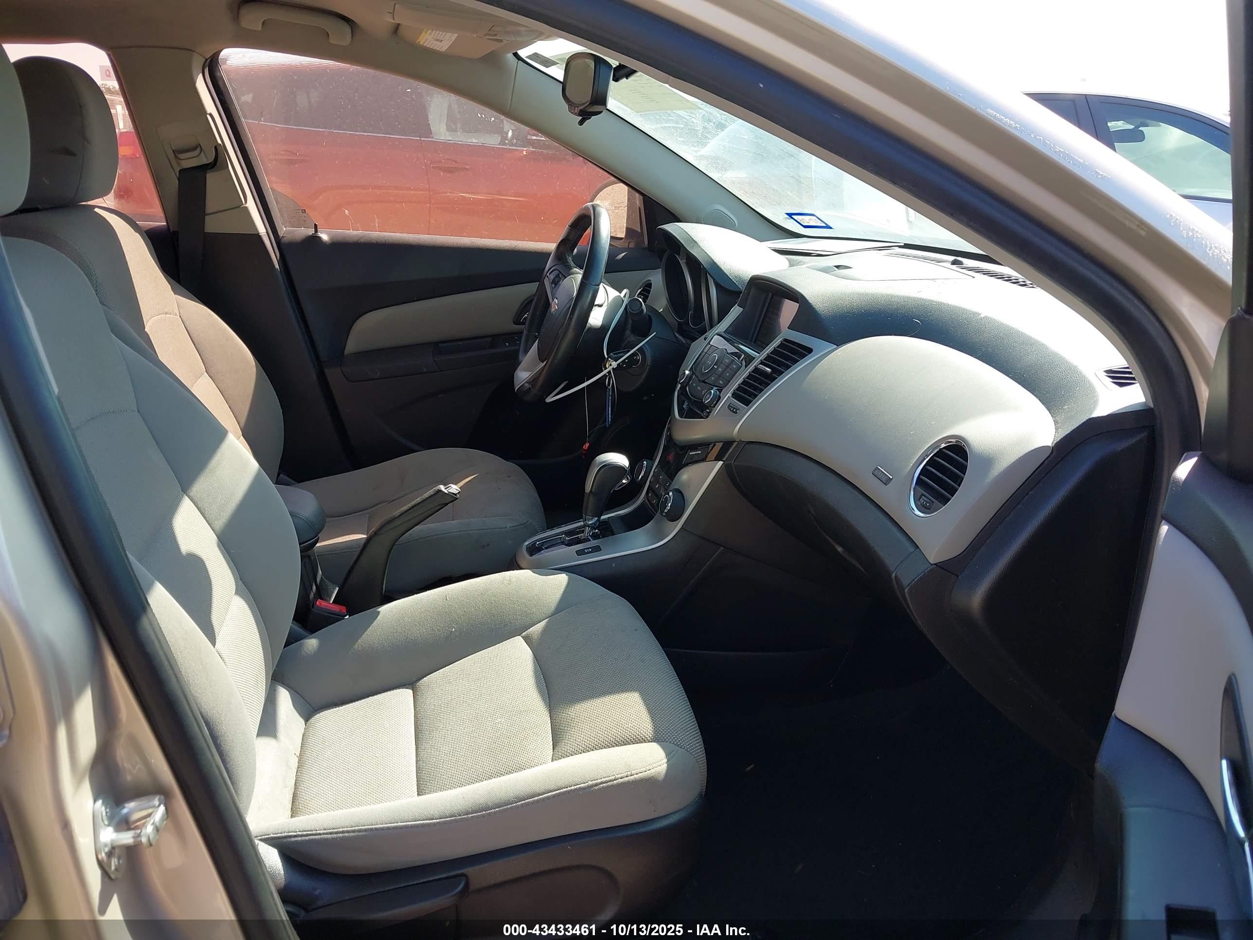 CHEVROLET CRUZE image 5