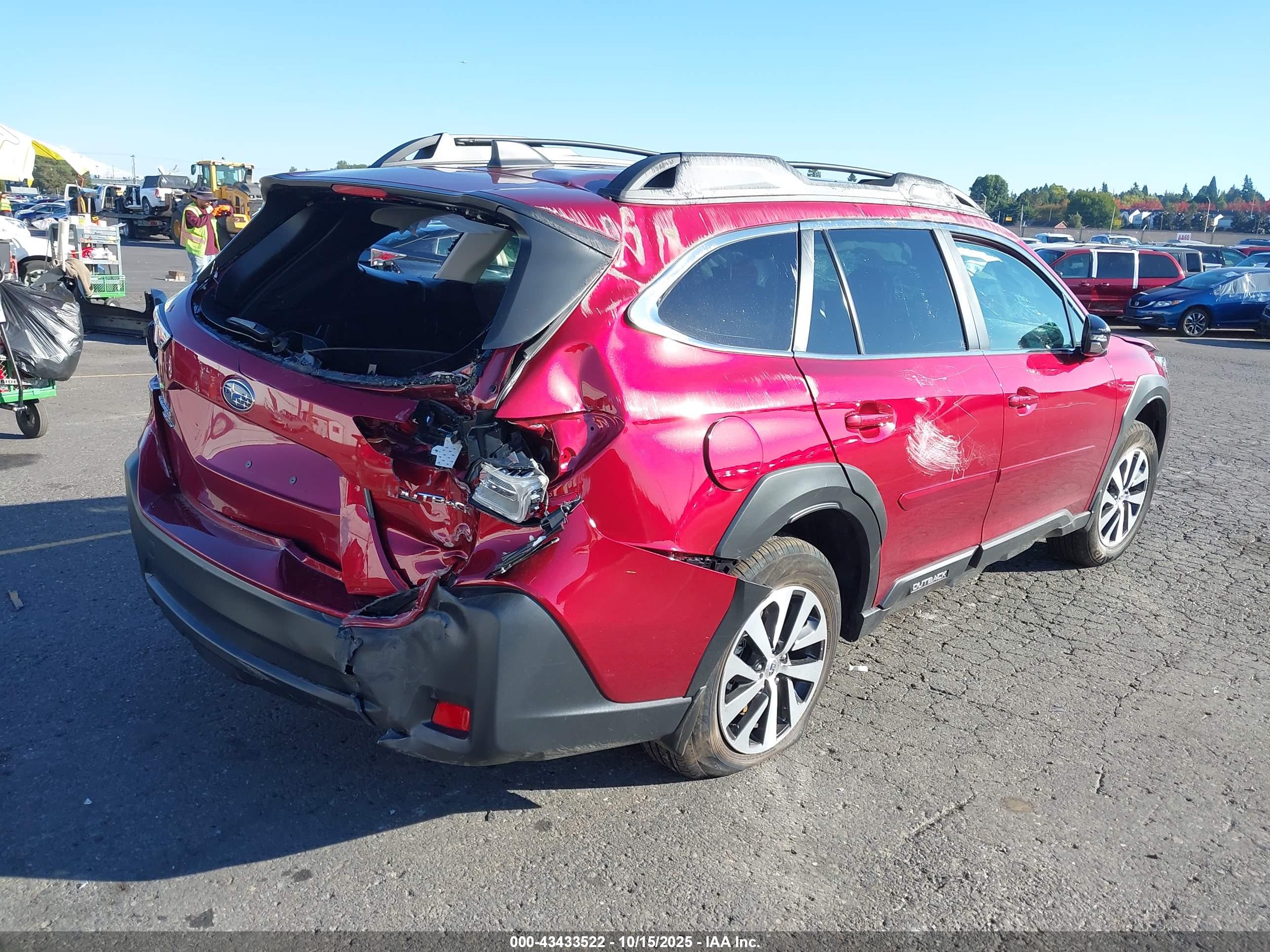 SUBARU OUTBACK image 4