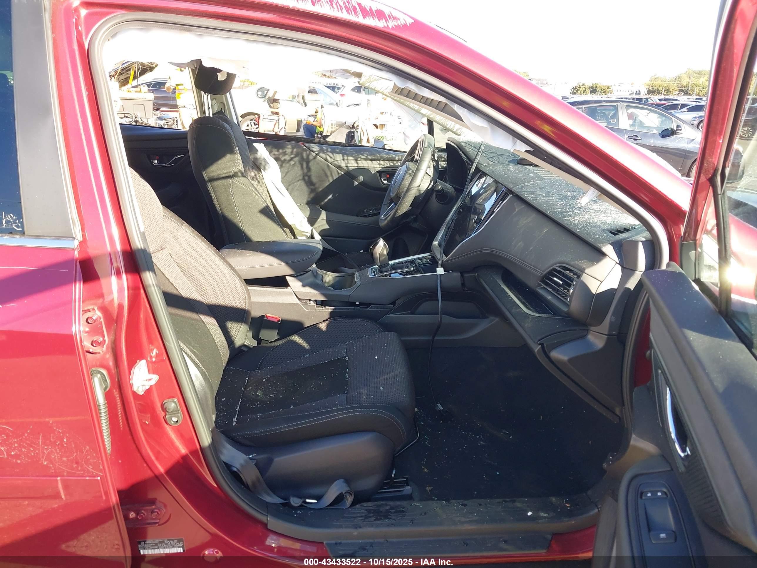 SUBARU OUTBACK image 5