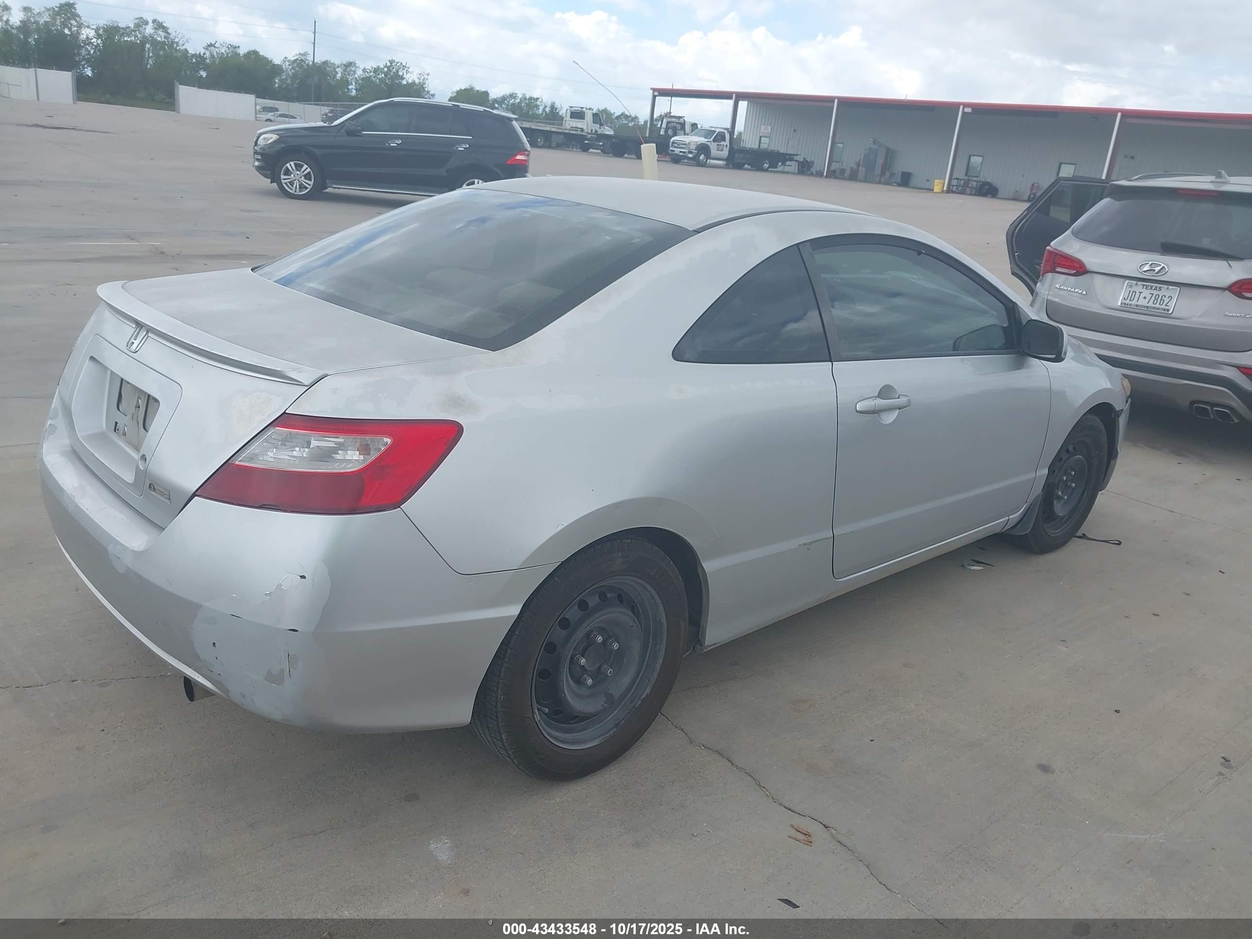HONDA CIVIC image 4