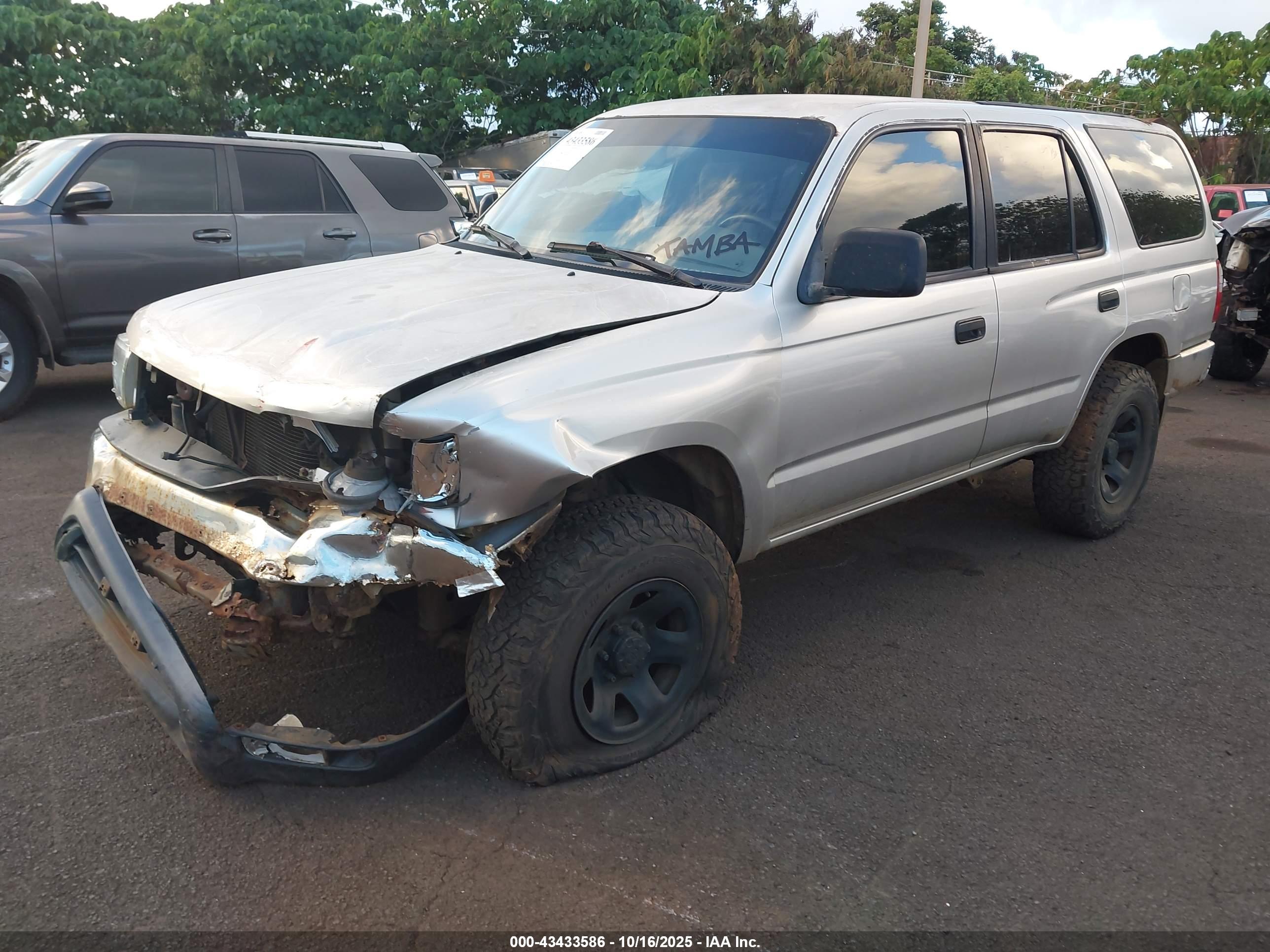 TOYOTA 4RUNNER image 2