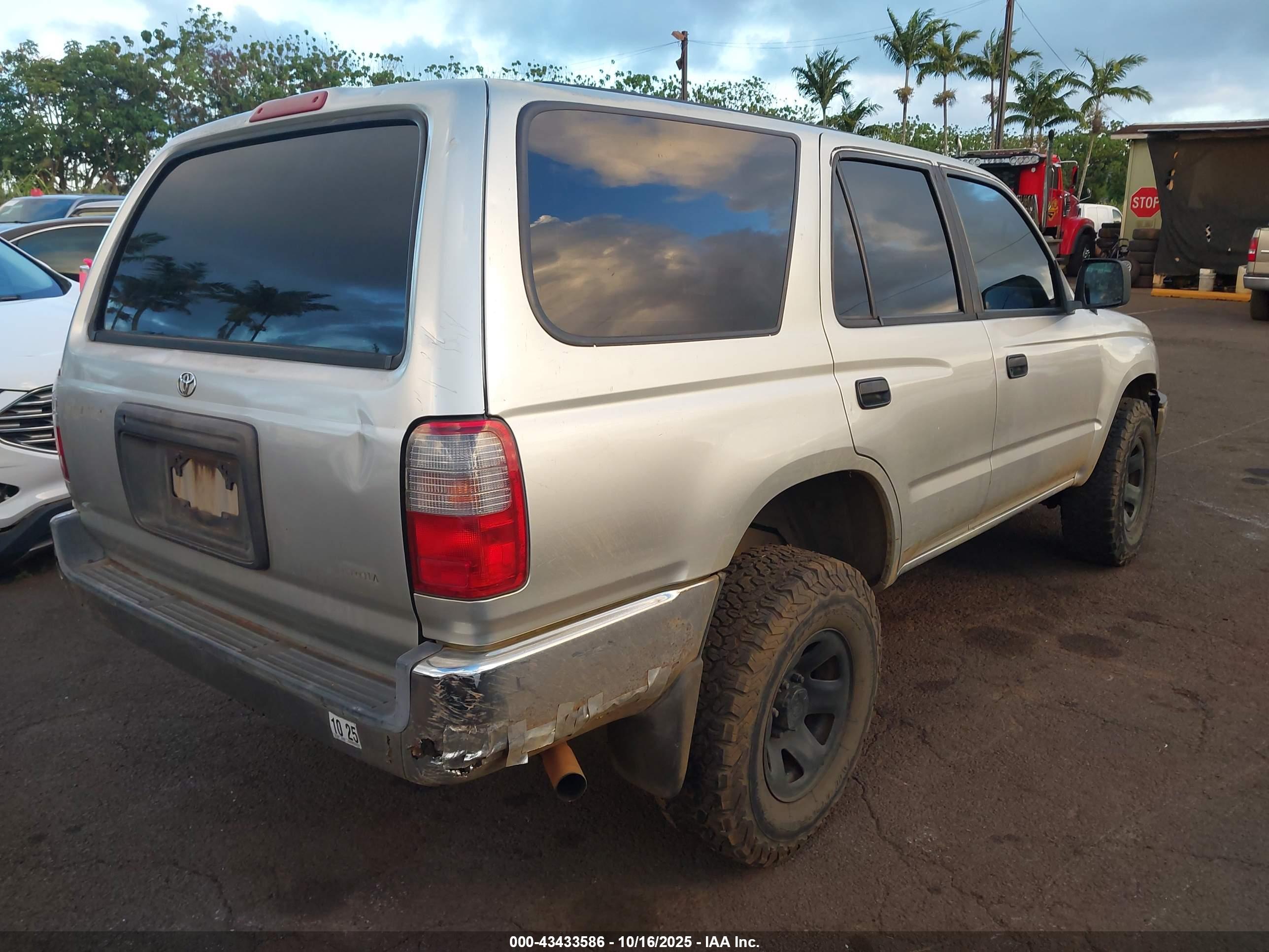 TOYOTA 4RUNNER image 4