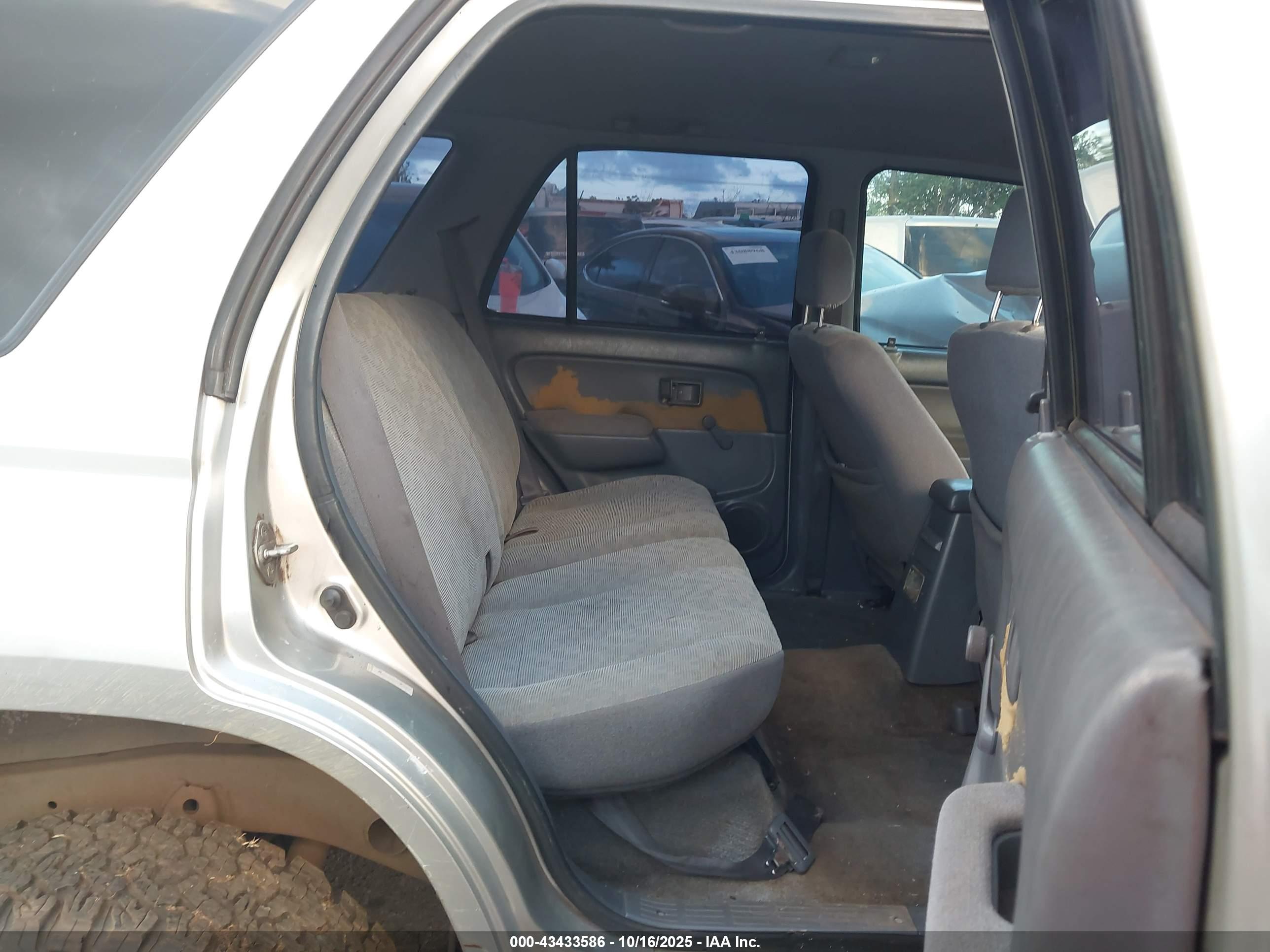 TOYOTA 4RUNNER image 8