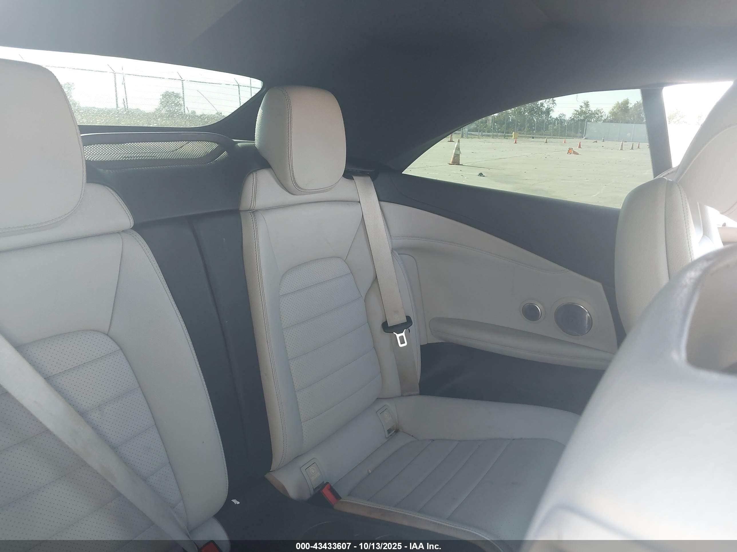MERCEDES-BENZ C image 8