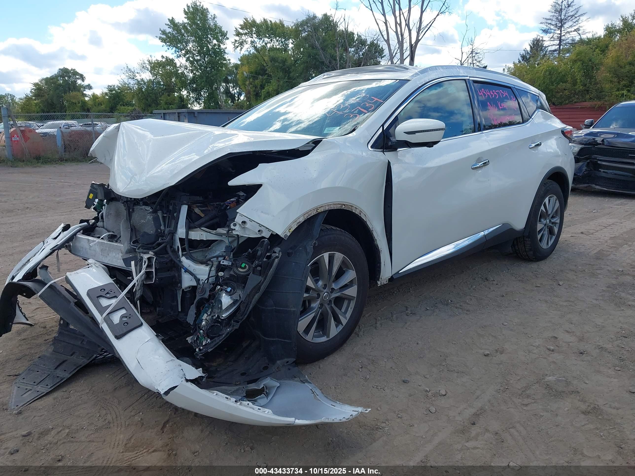 NISSAN MURANO image 2