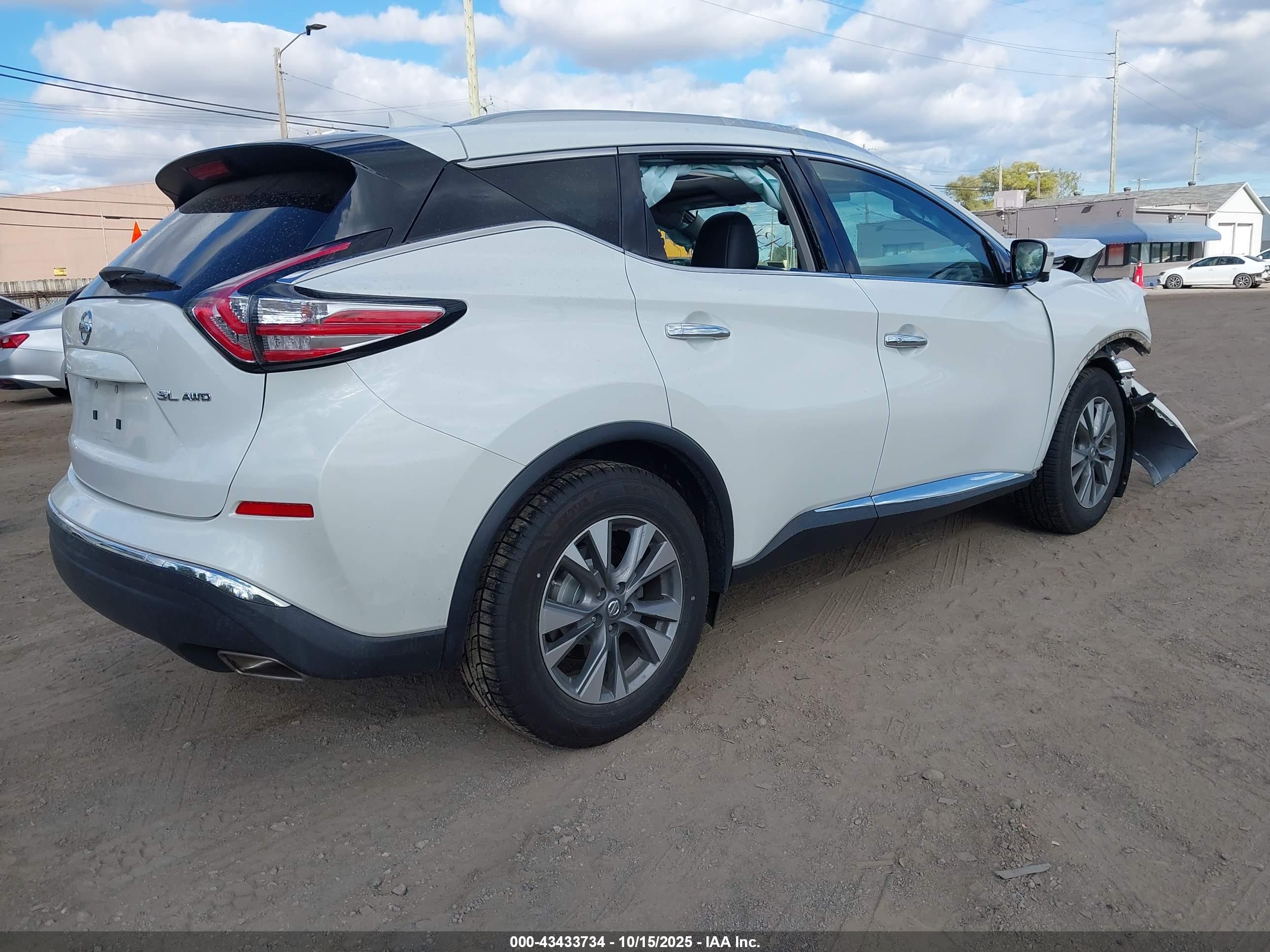NISSAN MURANO image 4