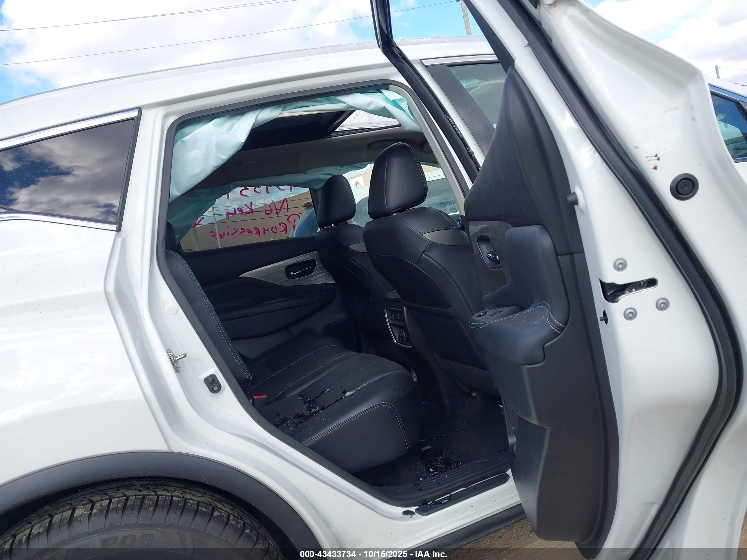 NISSAN MURANO image 8