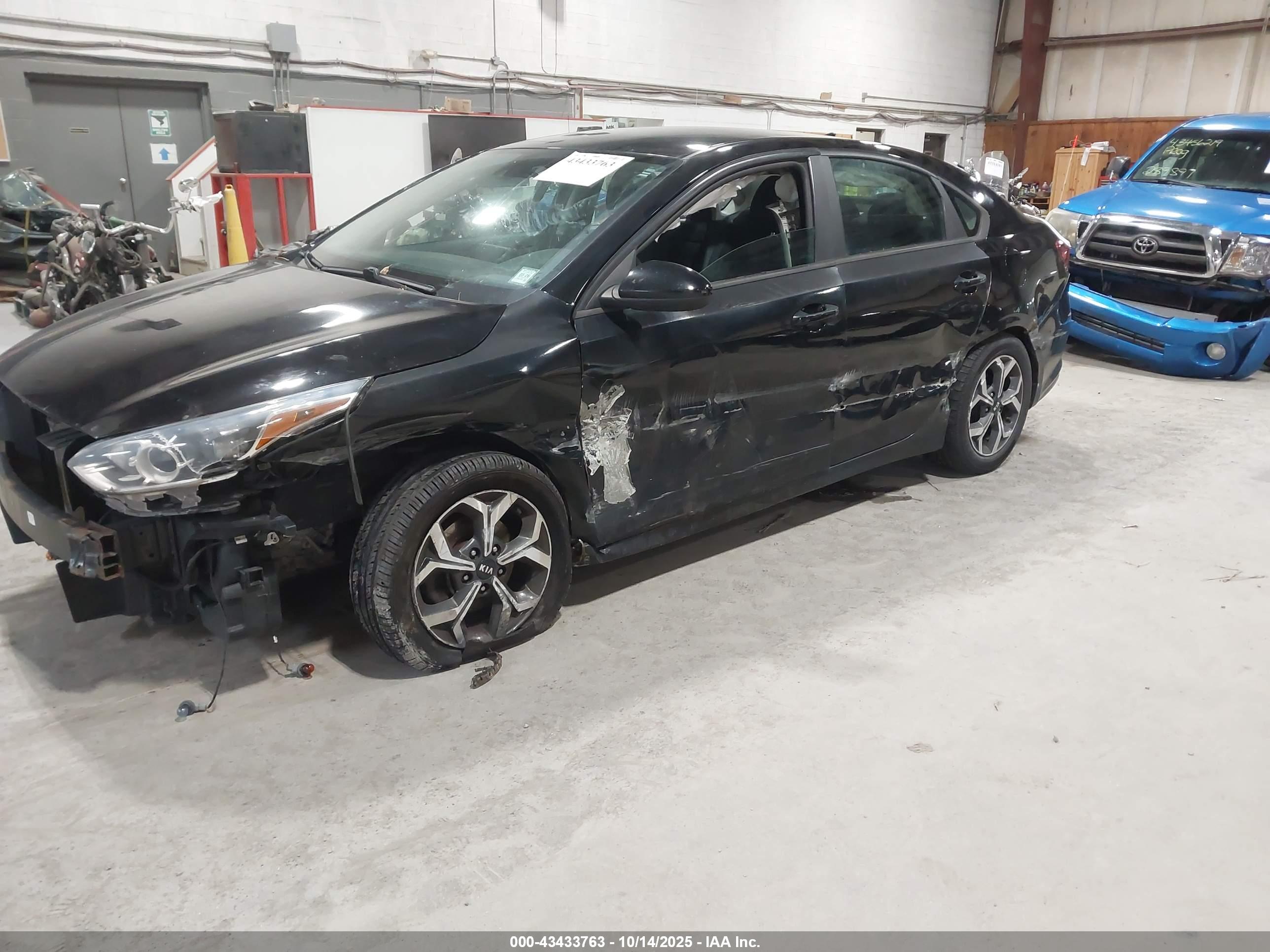 KIA FORTE image 2