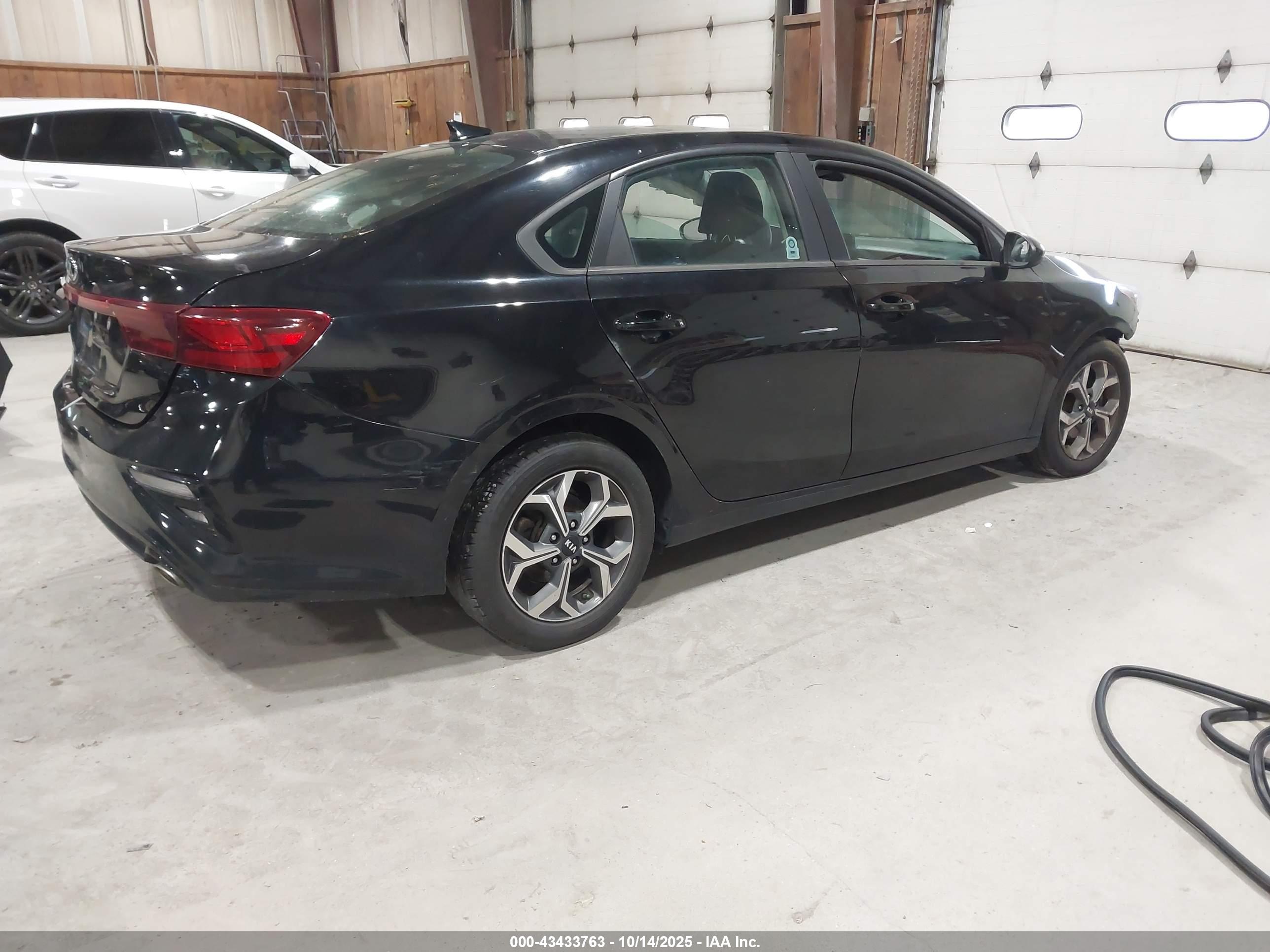 KIA FORTE image 4