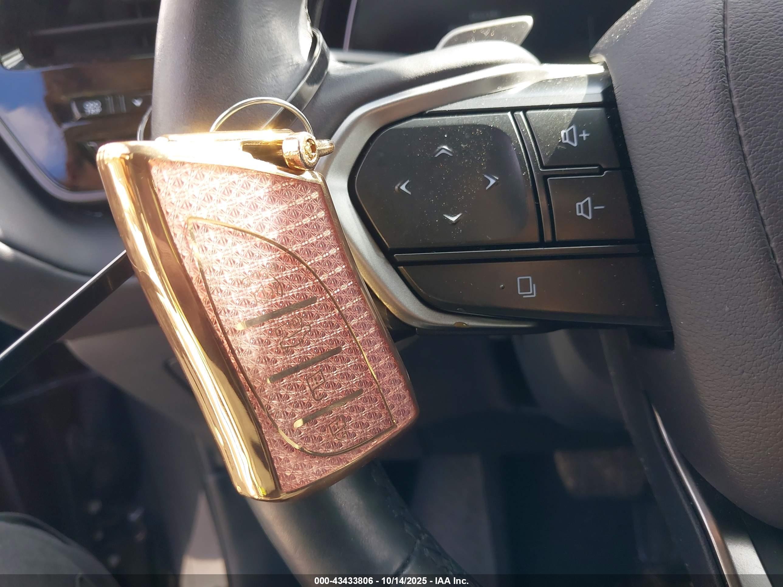 LEXUS TX image 11
