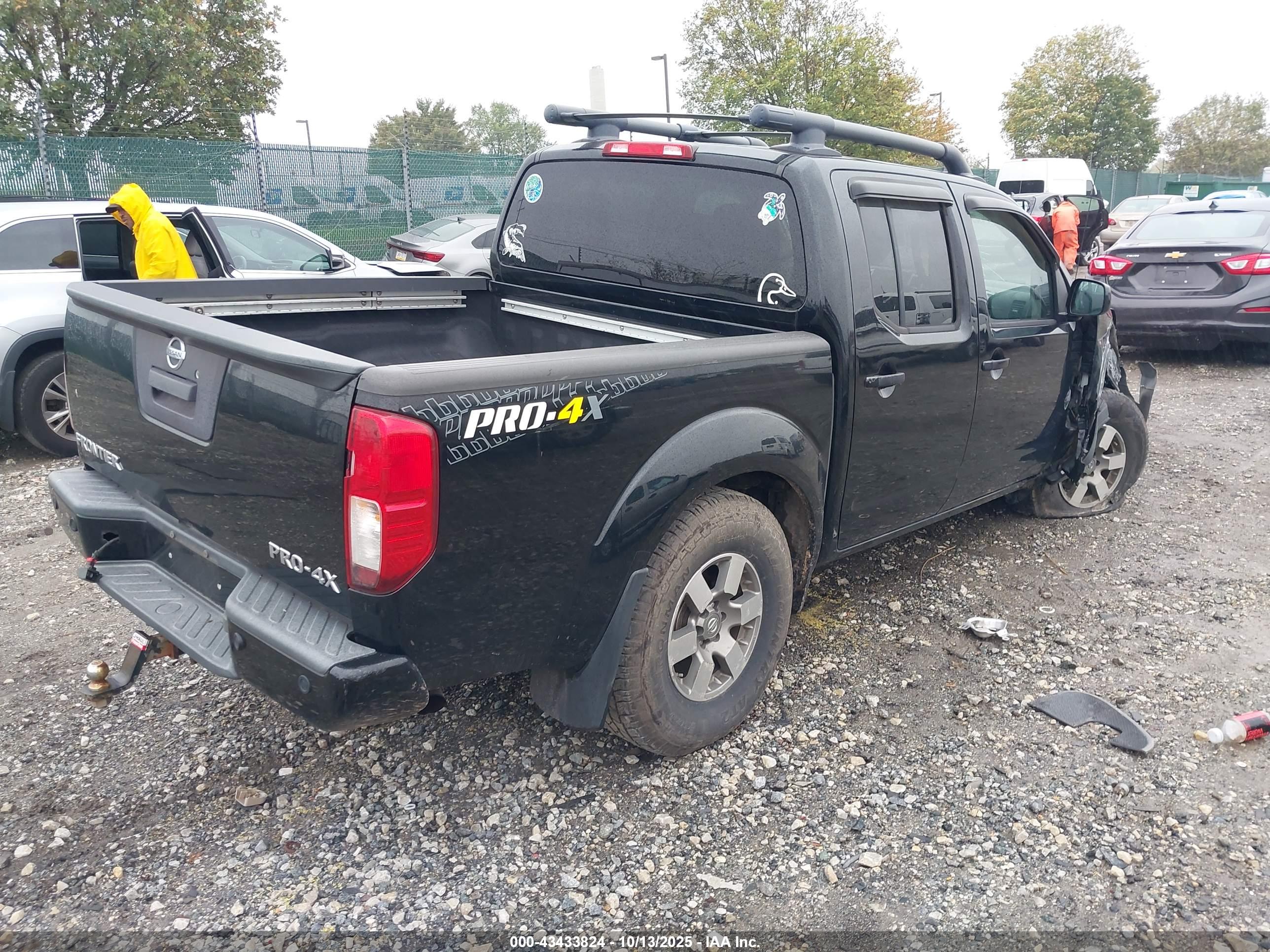NISSAN FRONTIER image 4
