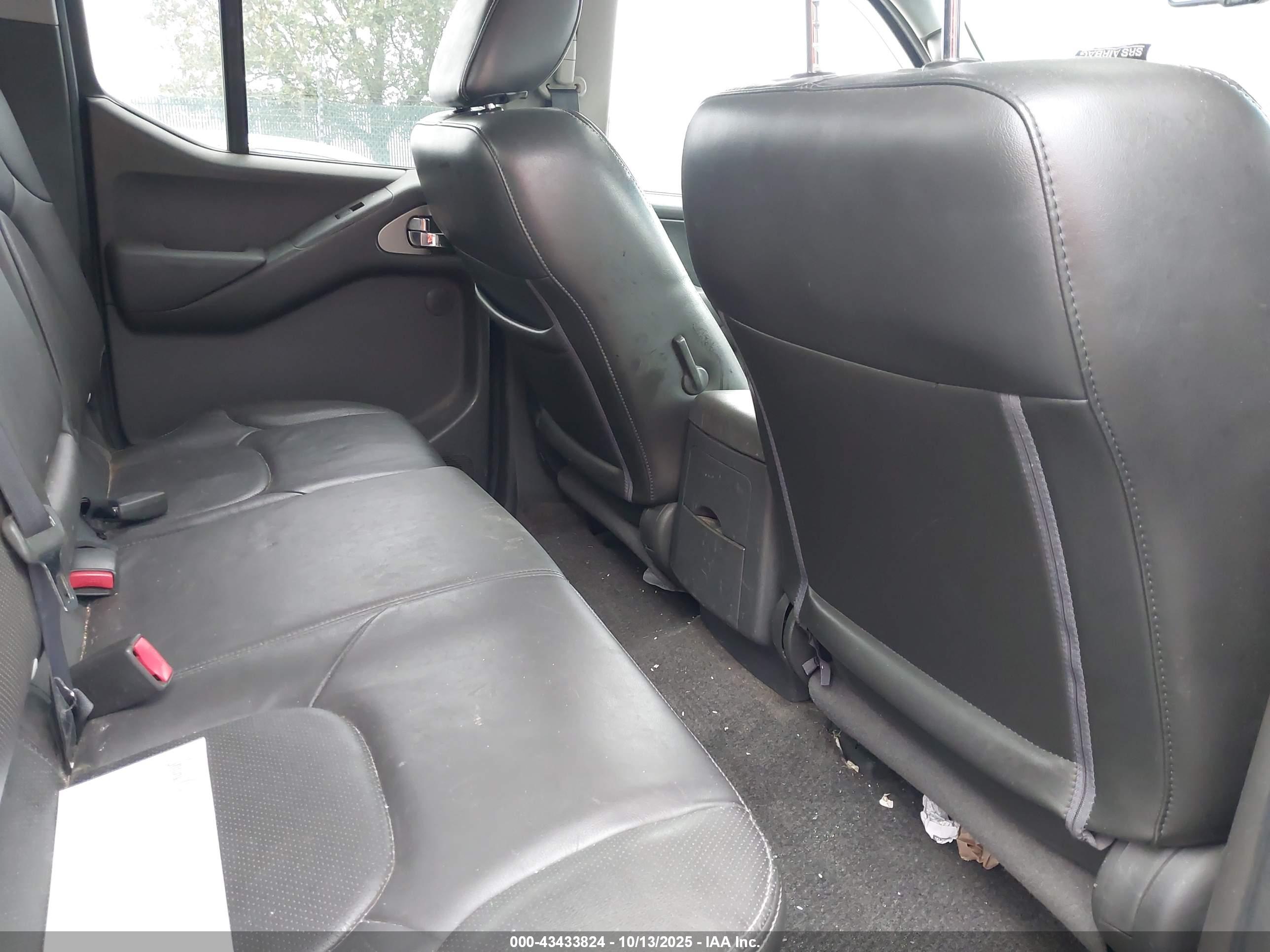 NISSAN FRONTIER image 8