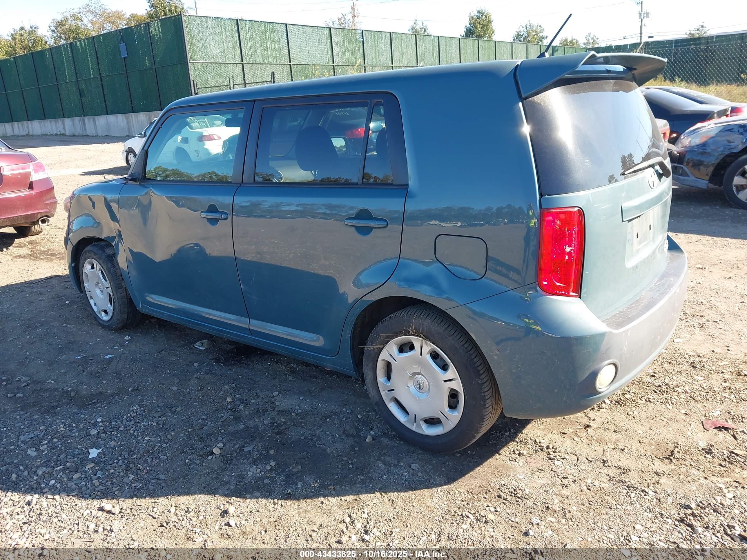 SCION XB image 3