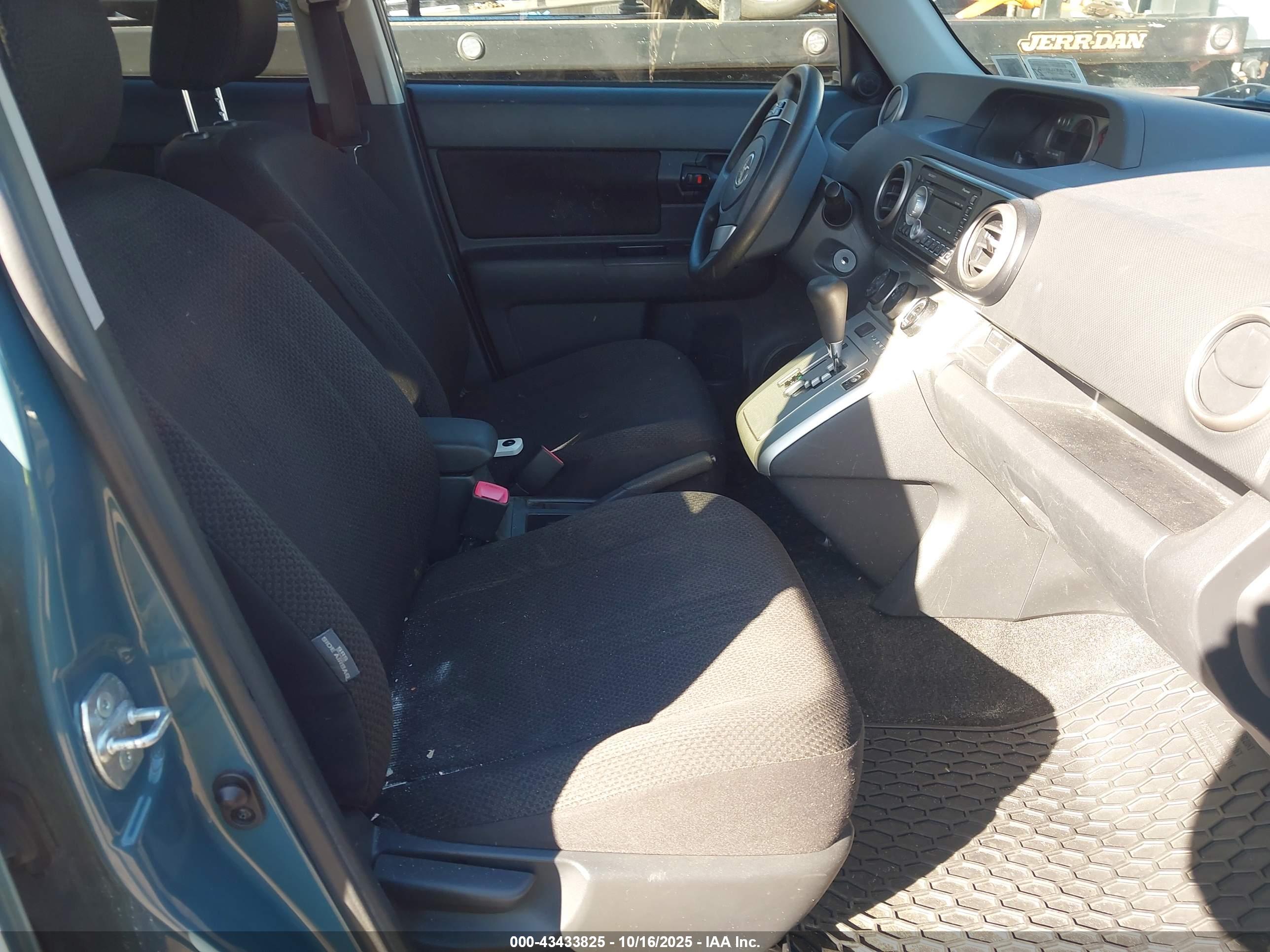 SCION XB image 5