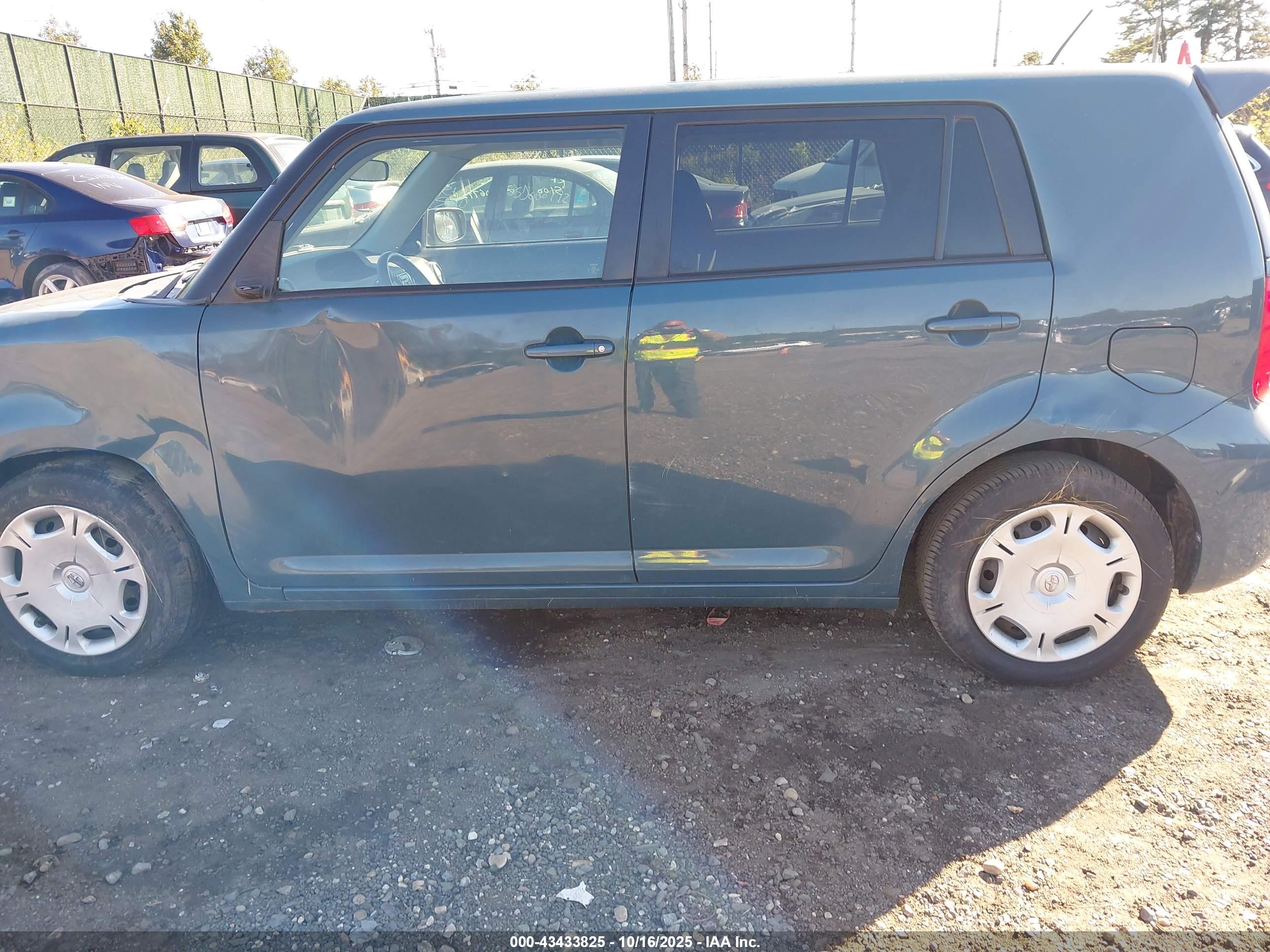 SCION XB image 6