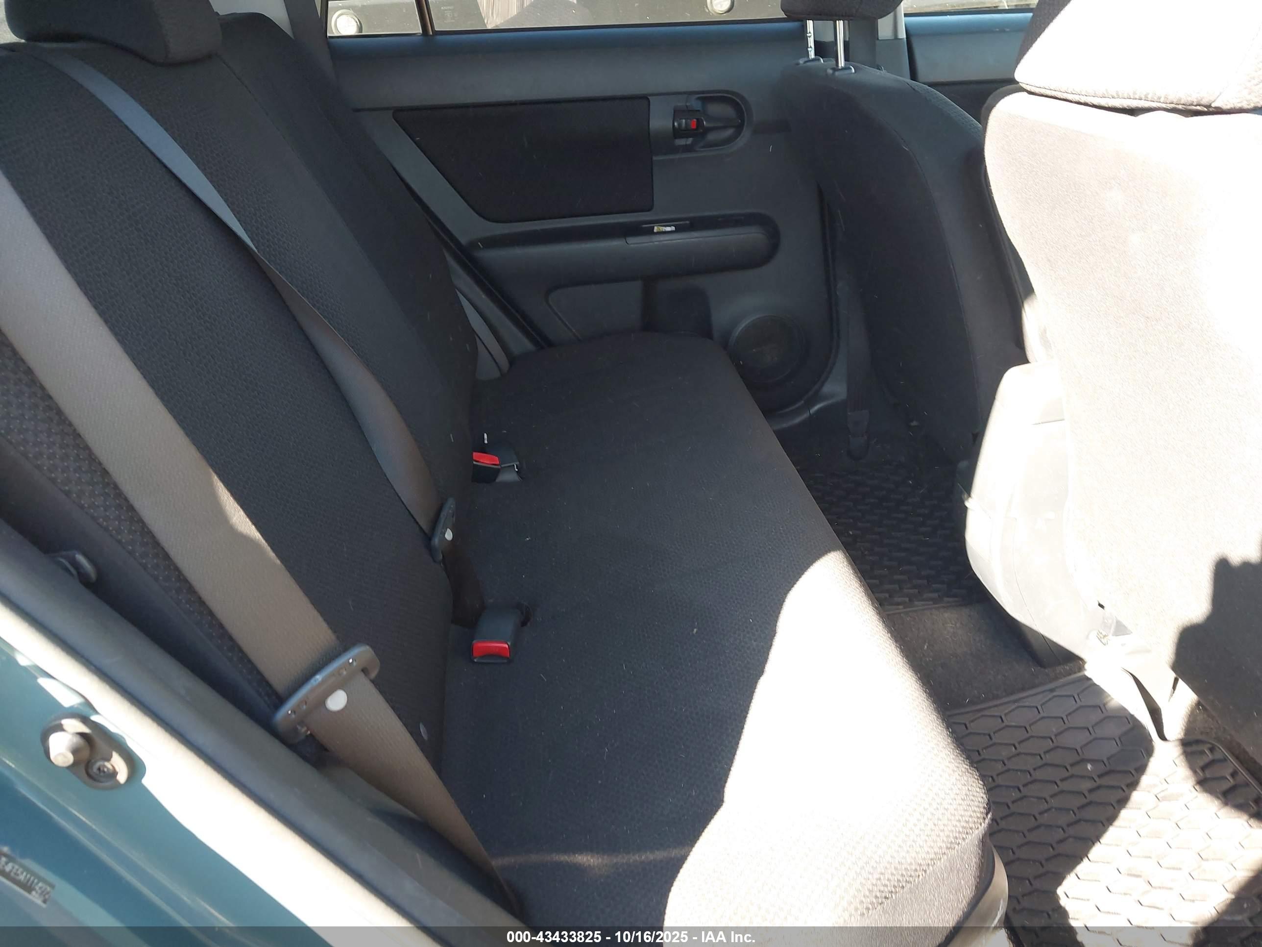 SCION XB image 8