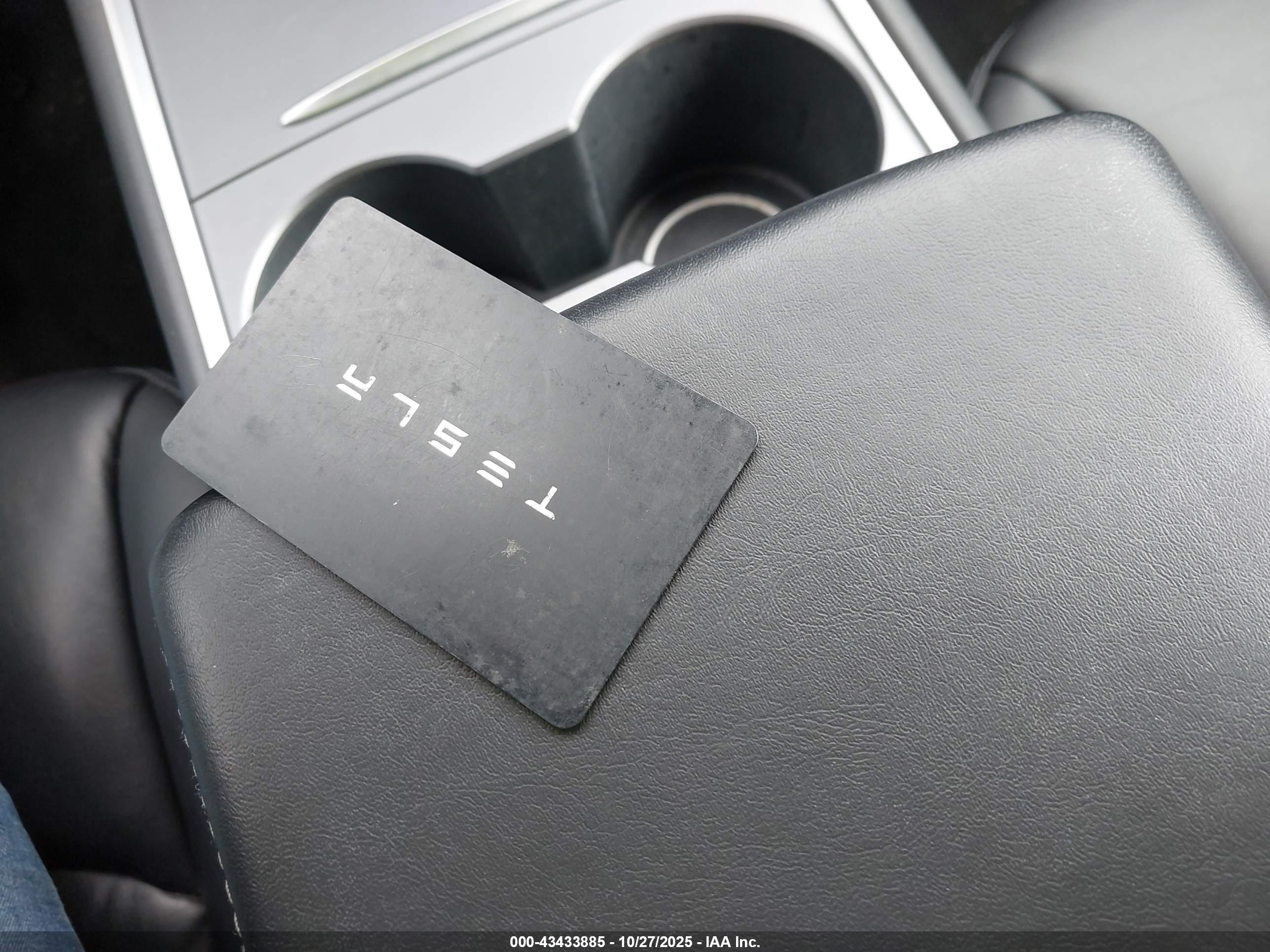 TESLA MODEL image 11