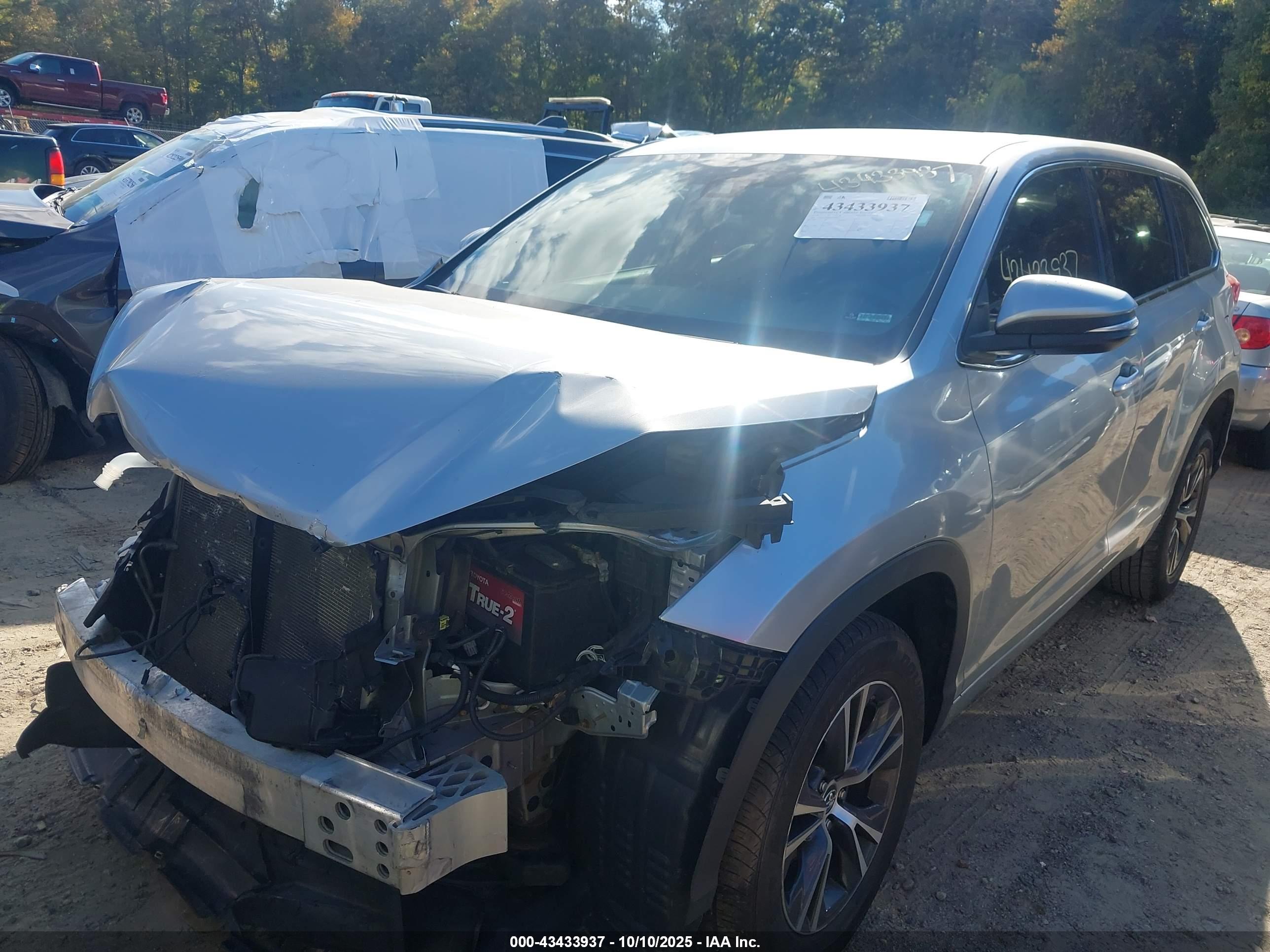 TOYOTA HIGHLANDER image 2