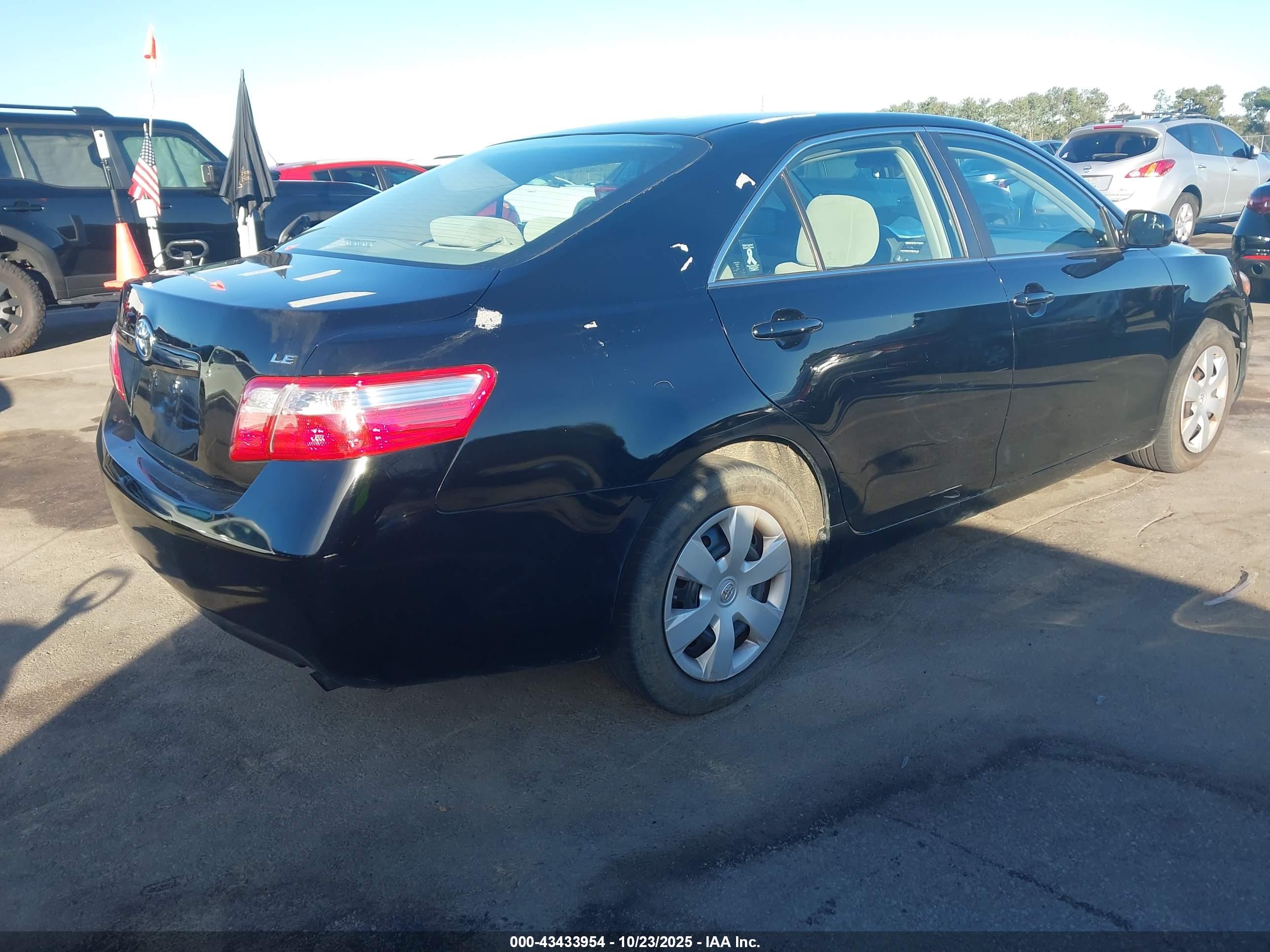 TOYOTA CAMRY image 4