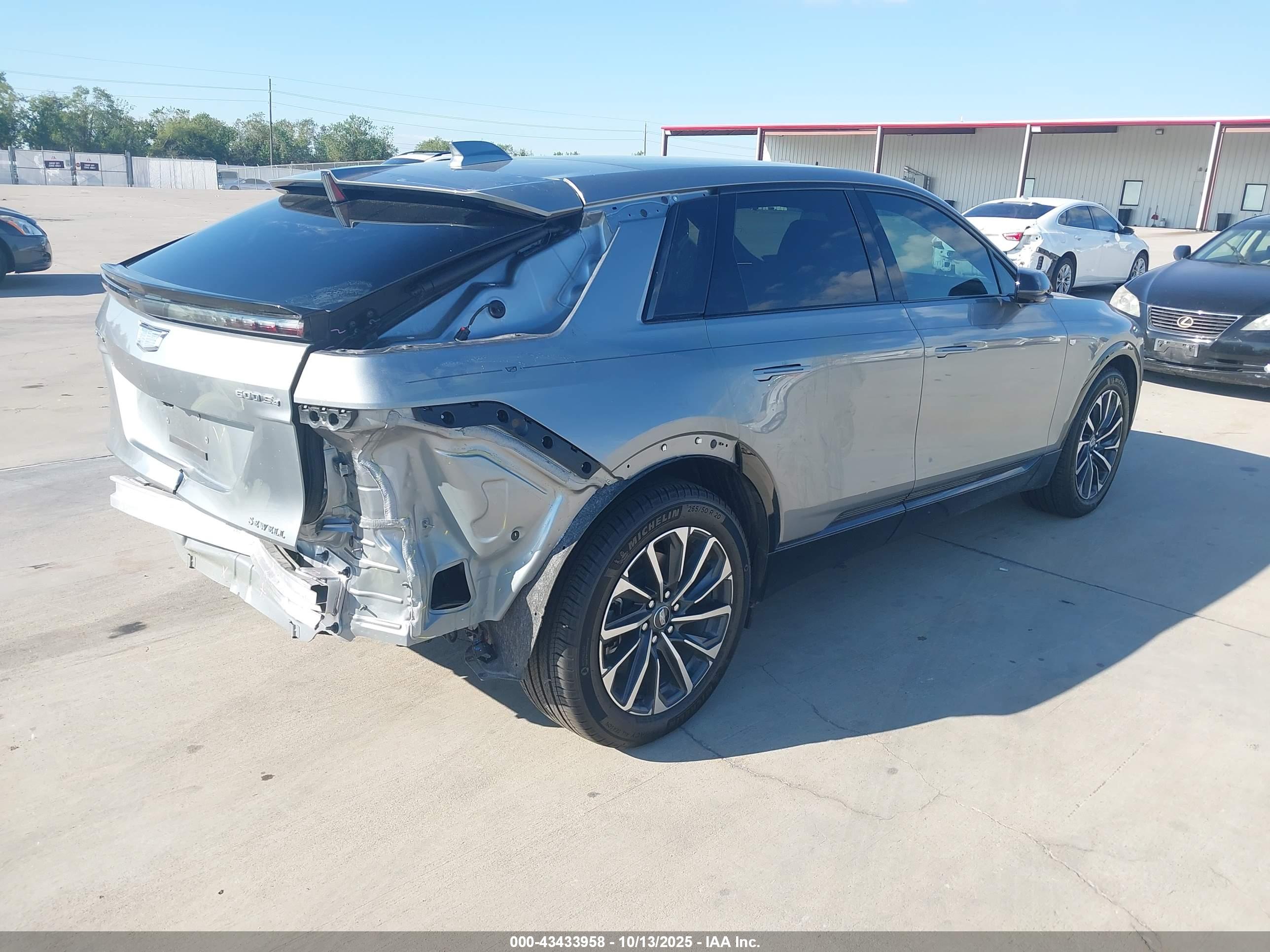CADILLAC LYRIQ image 4