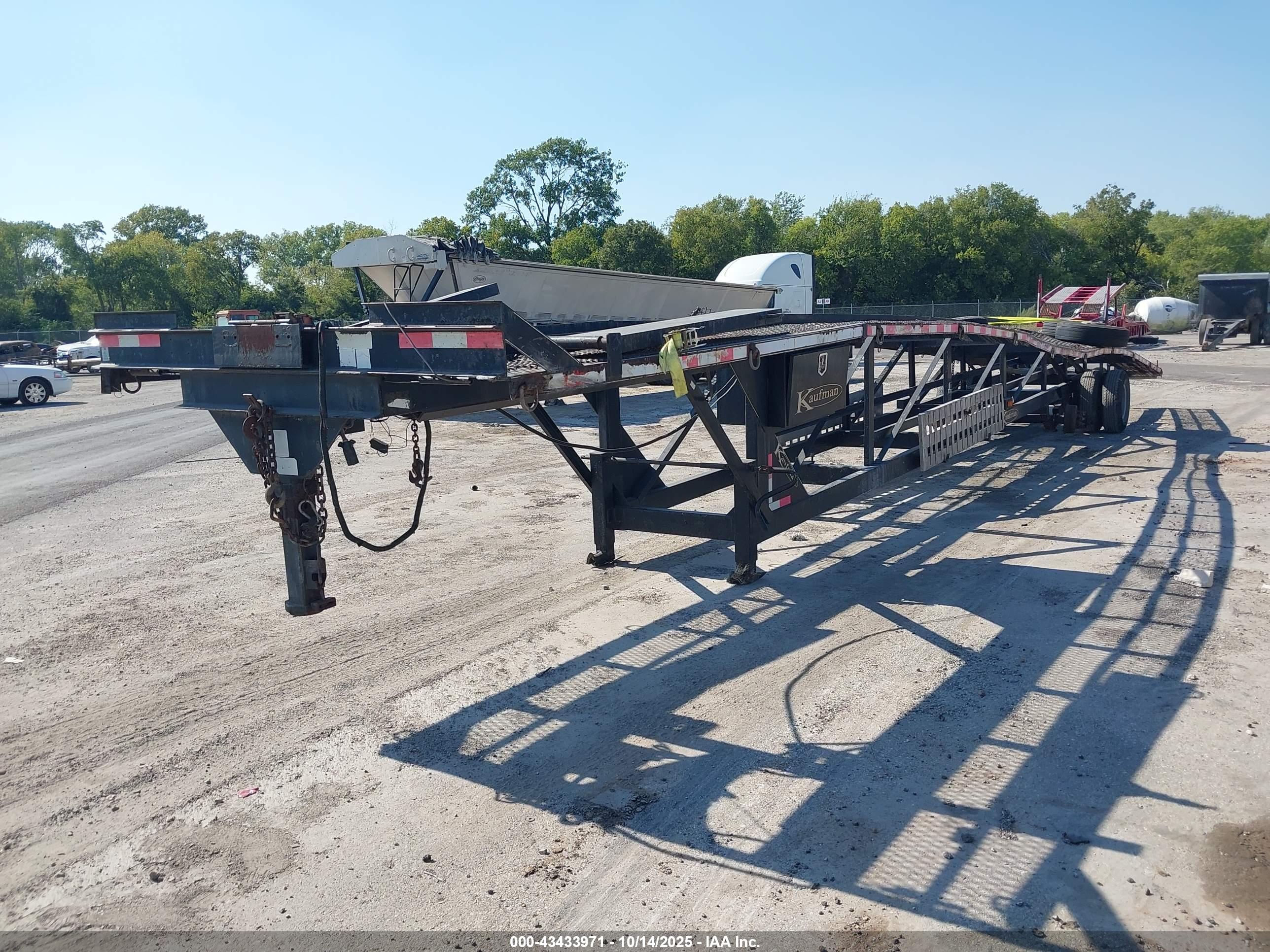 KAUFMAN TRAILERS image 2