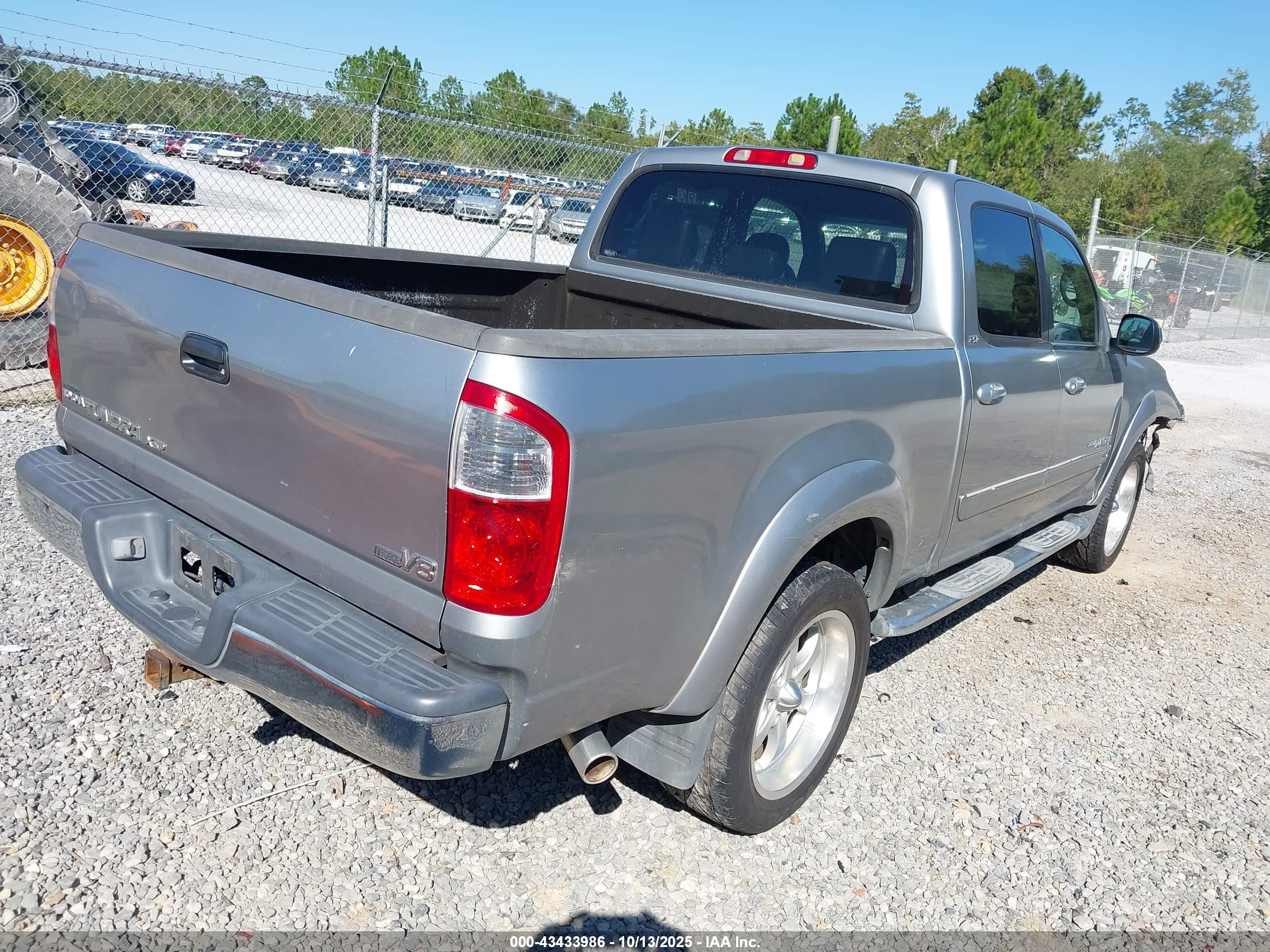 TOYOTA TUNDRA image 4