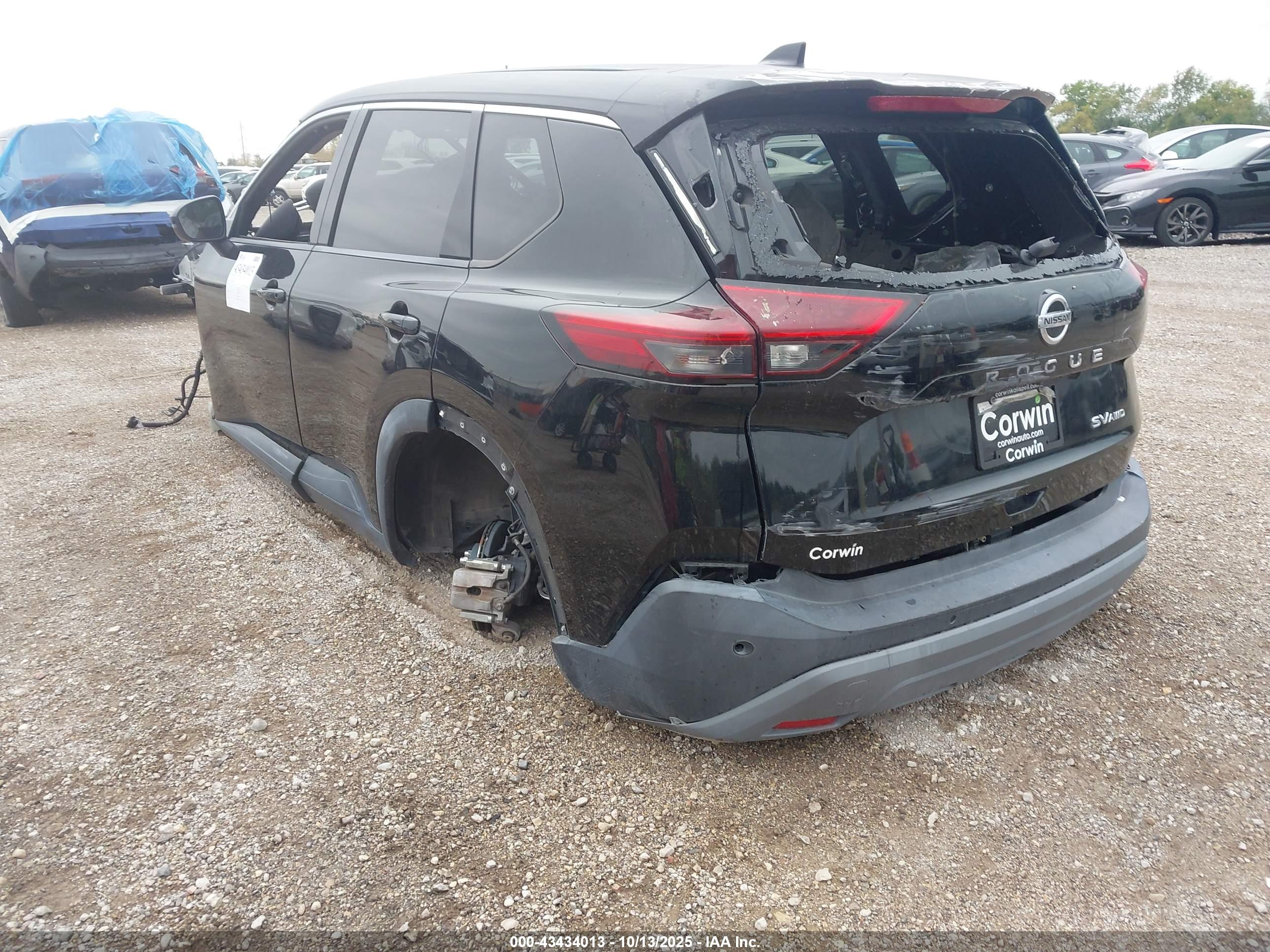 NISSAN ROGUE image 3