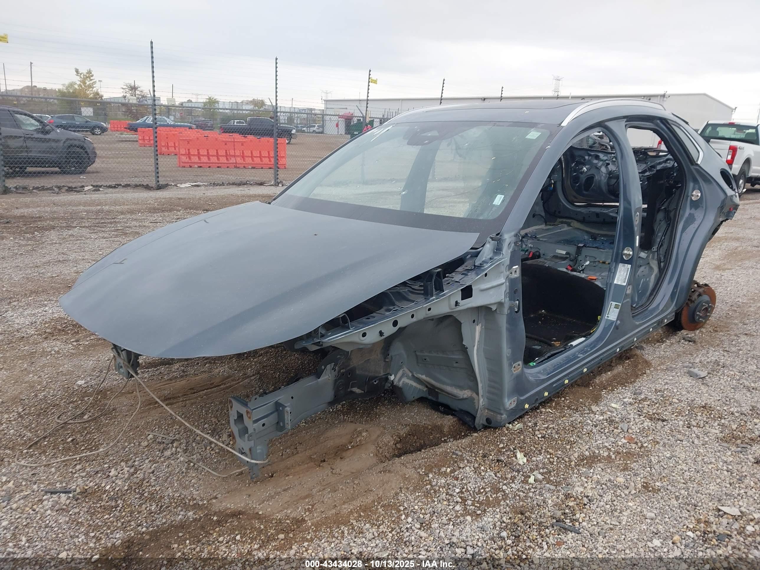 MAZDA CX-30 image 2