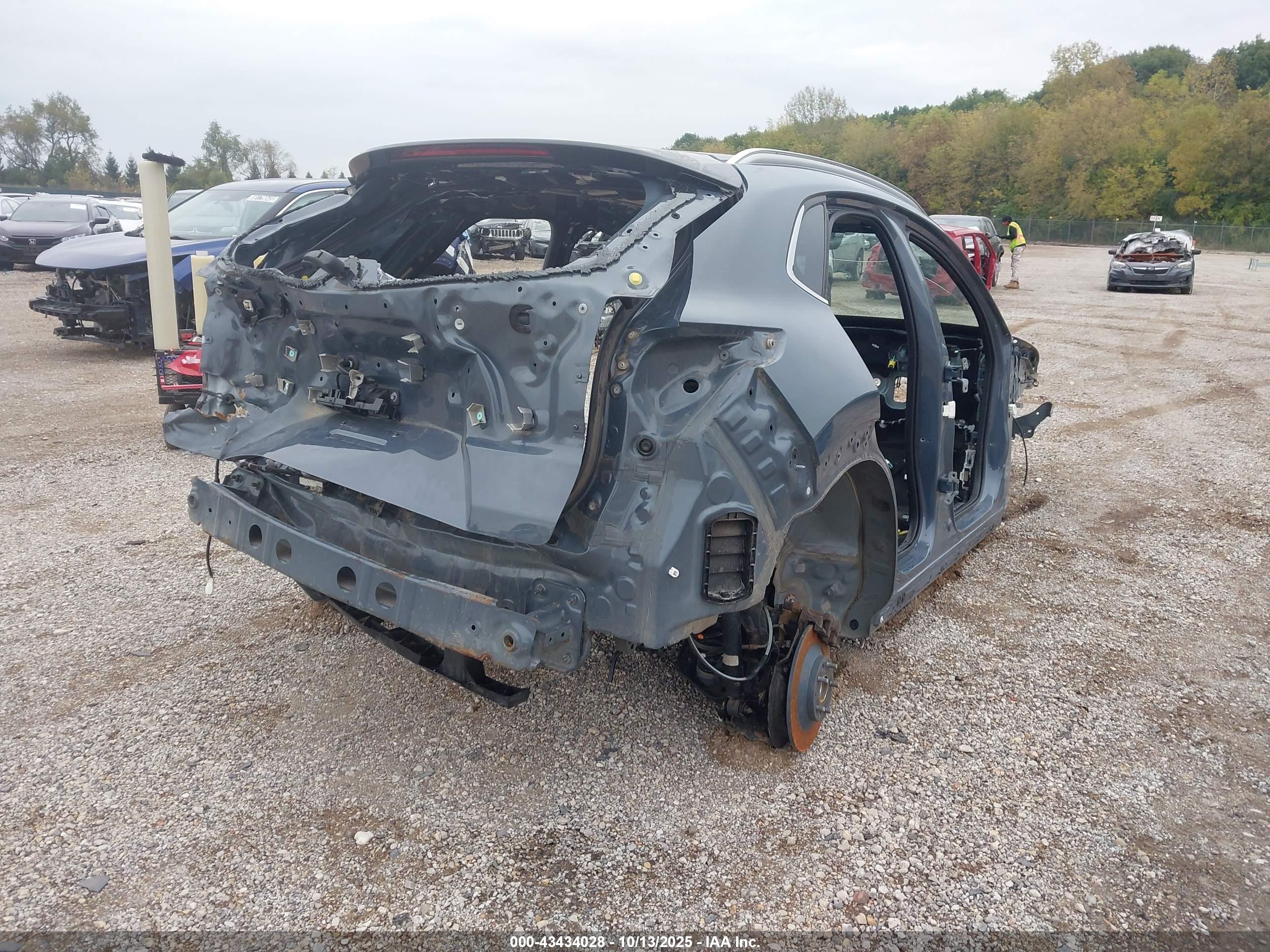MAZDA CX-30 image 4