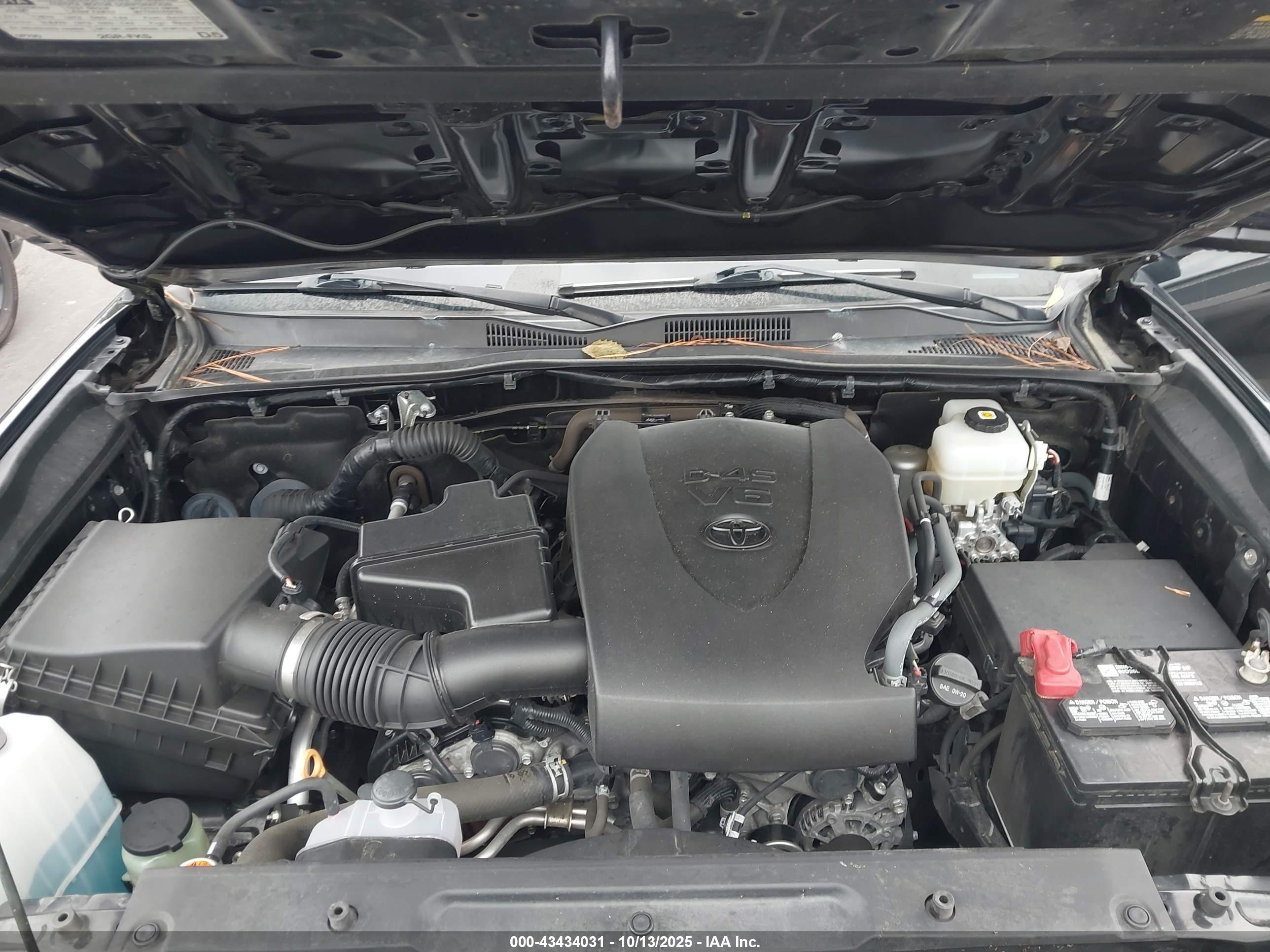 TOYOTA TACOMA image 10