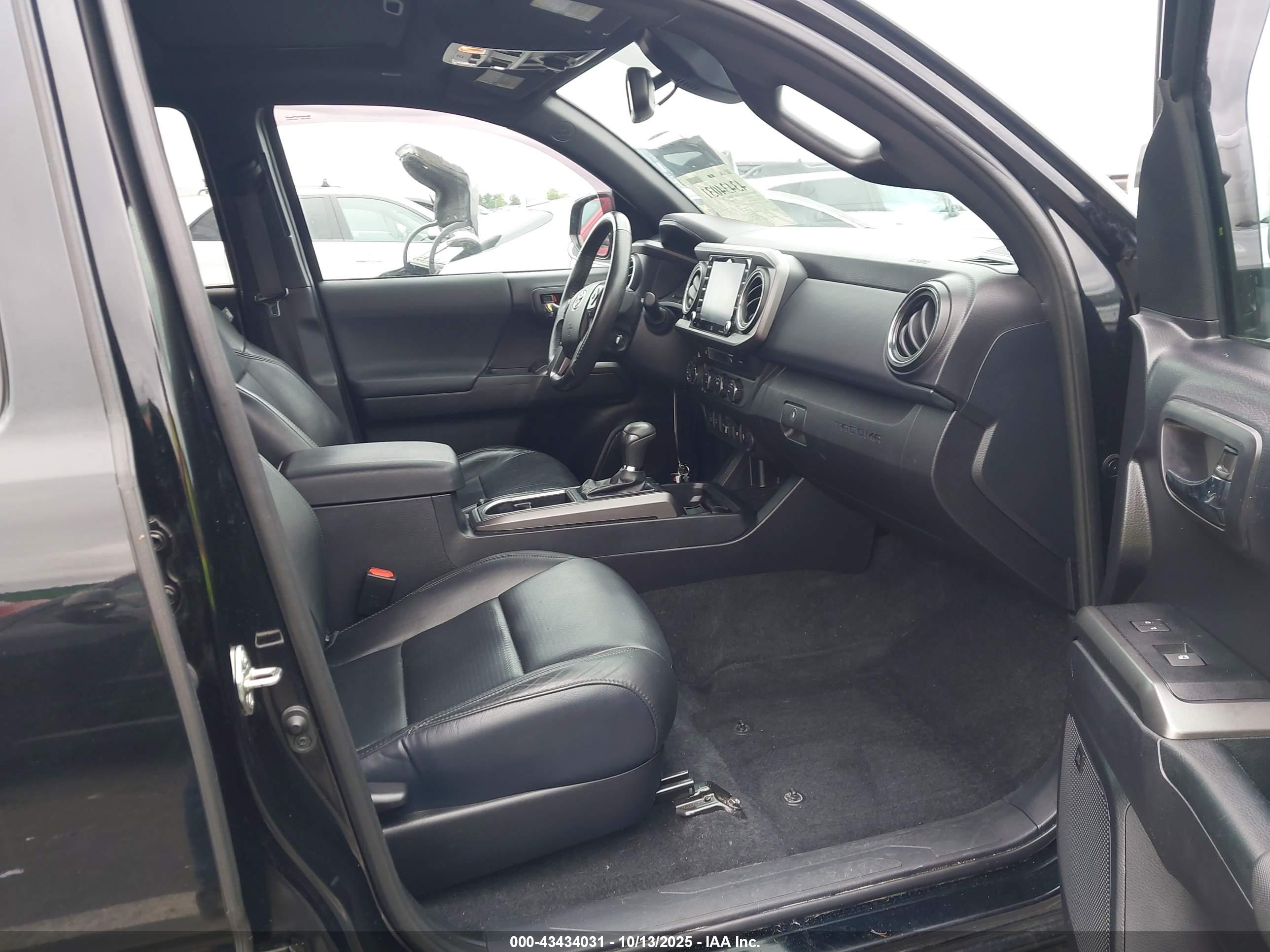 TOYOTA TACOMA image 5
