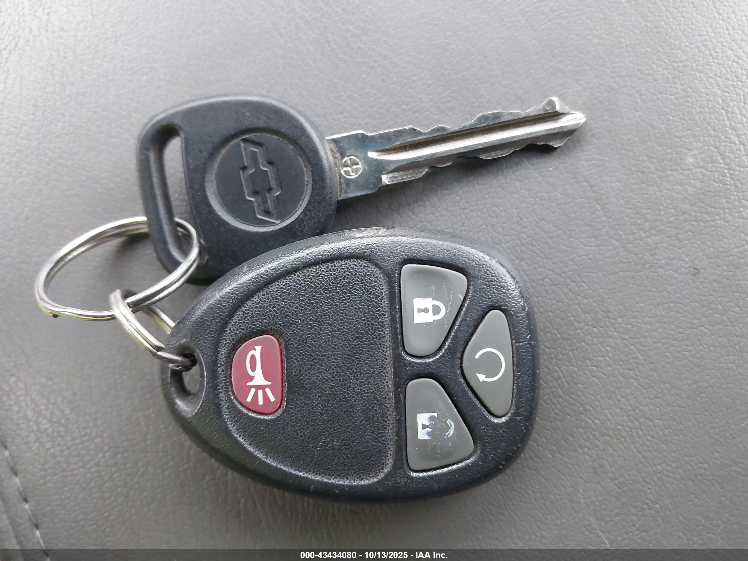 CHEVROLET TRAVERSE image 11